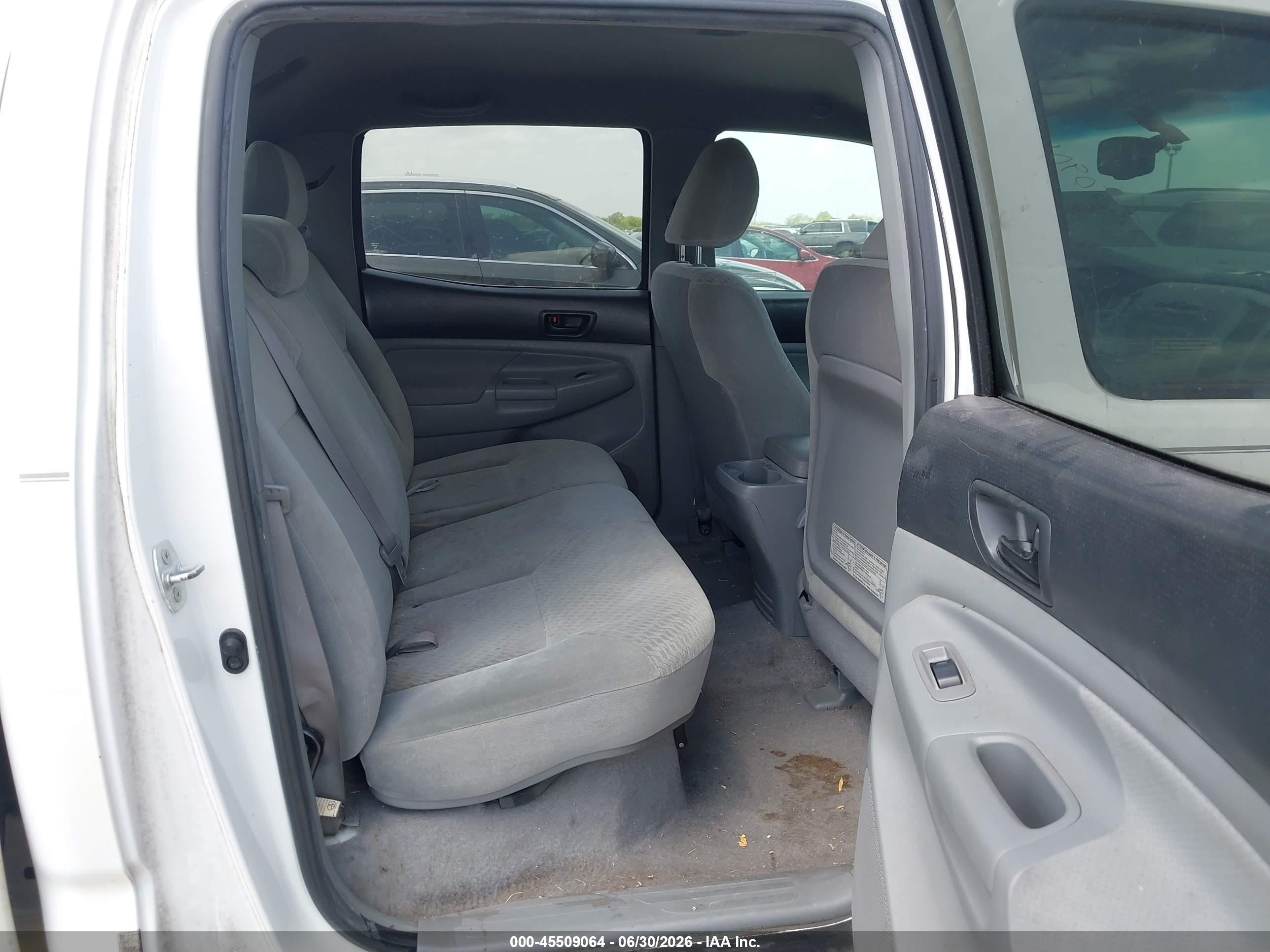 2010 Toyota Tacoma Prerunner V6 White vin: 3TMJU4GN4AM092956