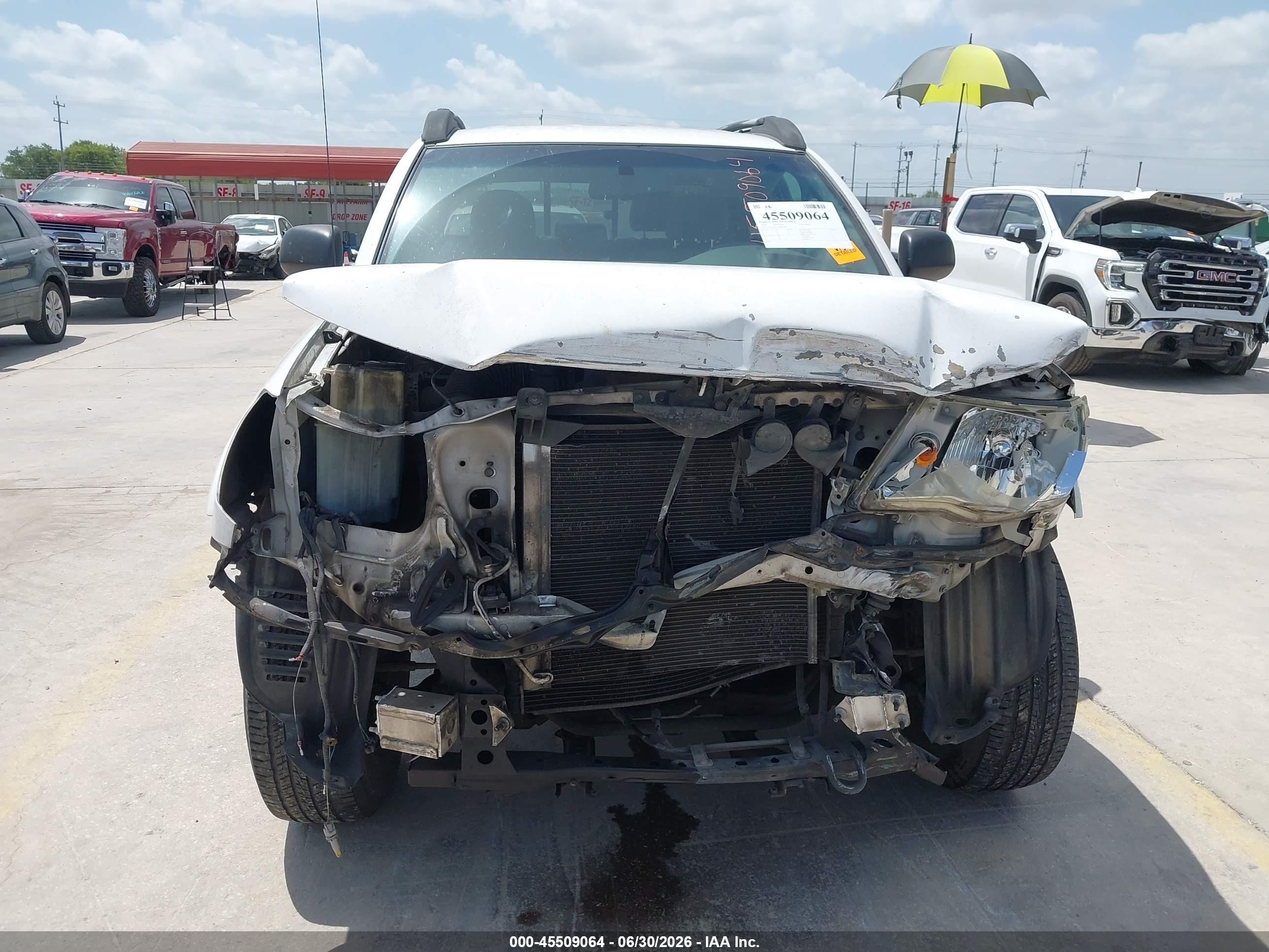 2010 Toyota Tacoma Prerunner V6 White vin: 3TMJU4GN4AM092956