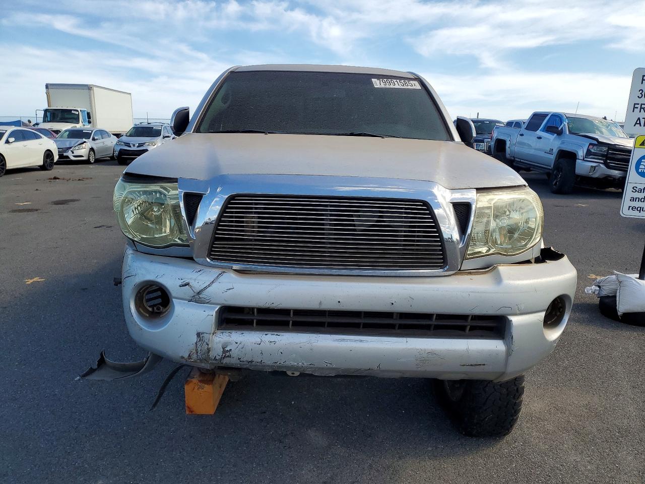 2010 Toyota Tacoma Prerunner V6 Silver vin: 3TMJU4GN4AM093654