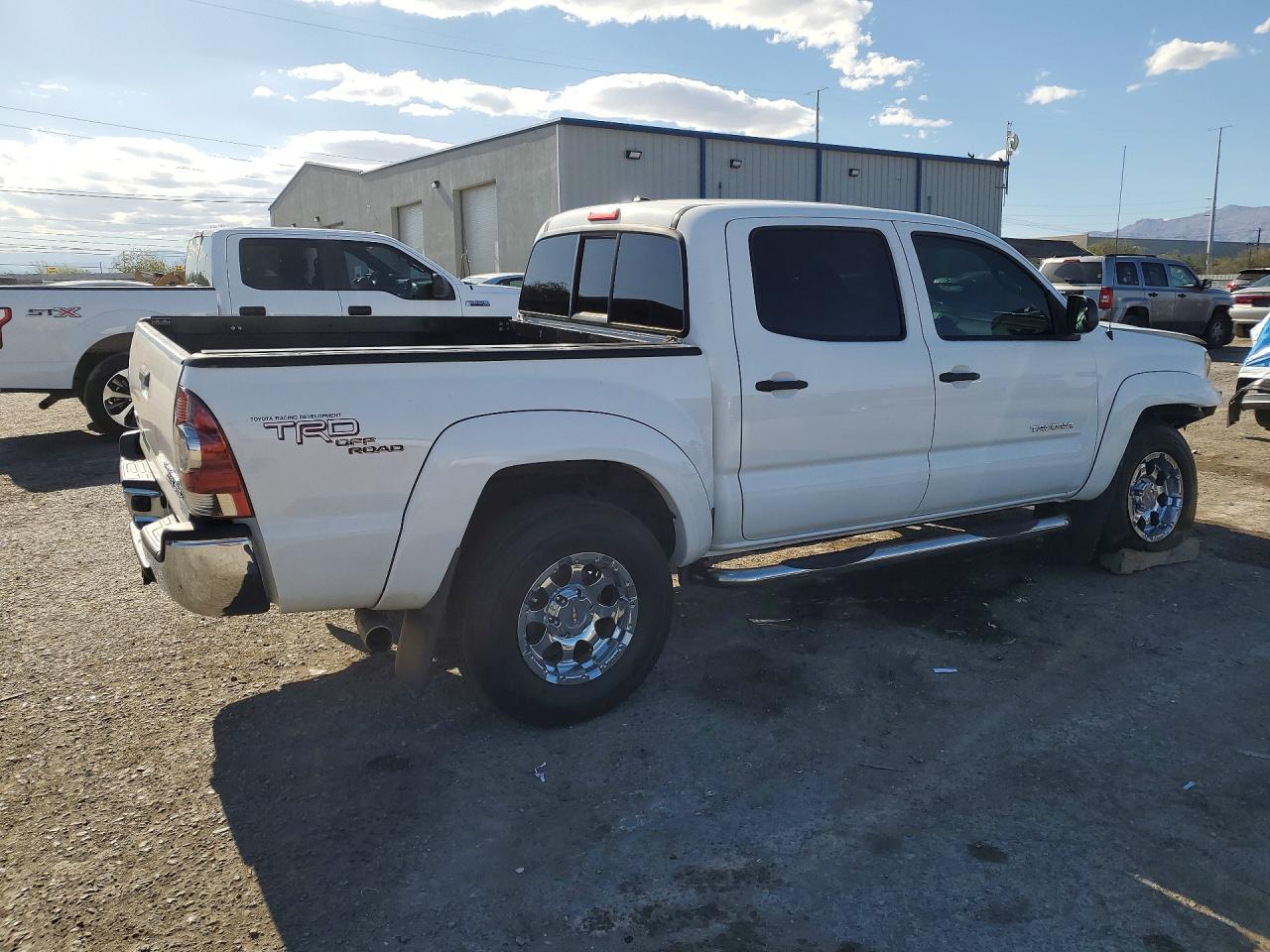 2011 Toyota Tacoma Double Cab Prerunner Белый vin: 3TMJU4GN4BM109918