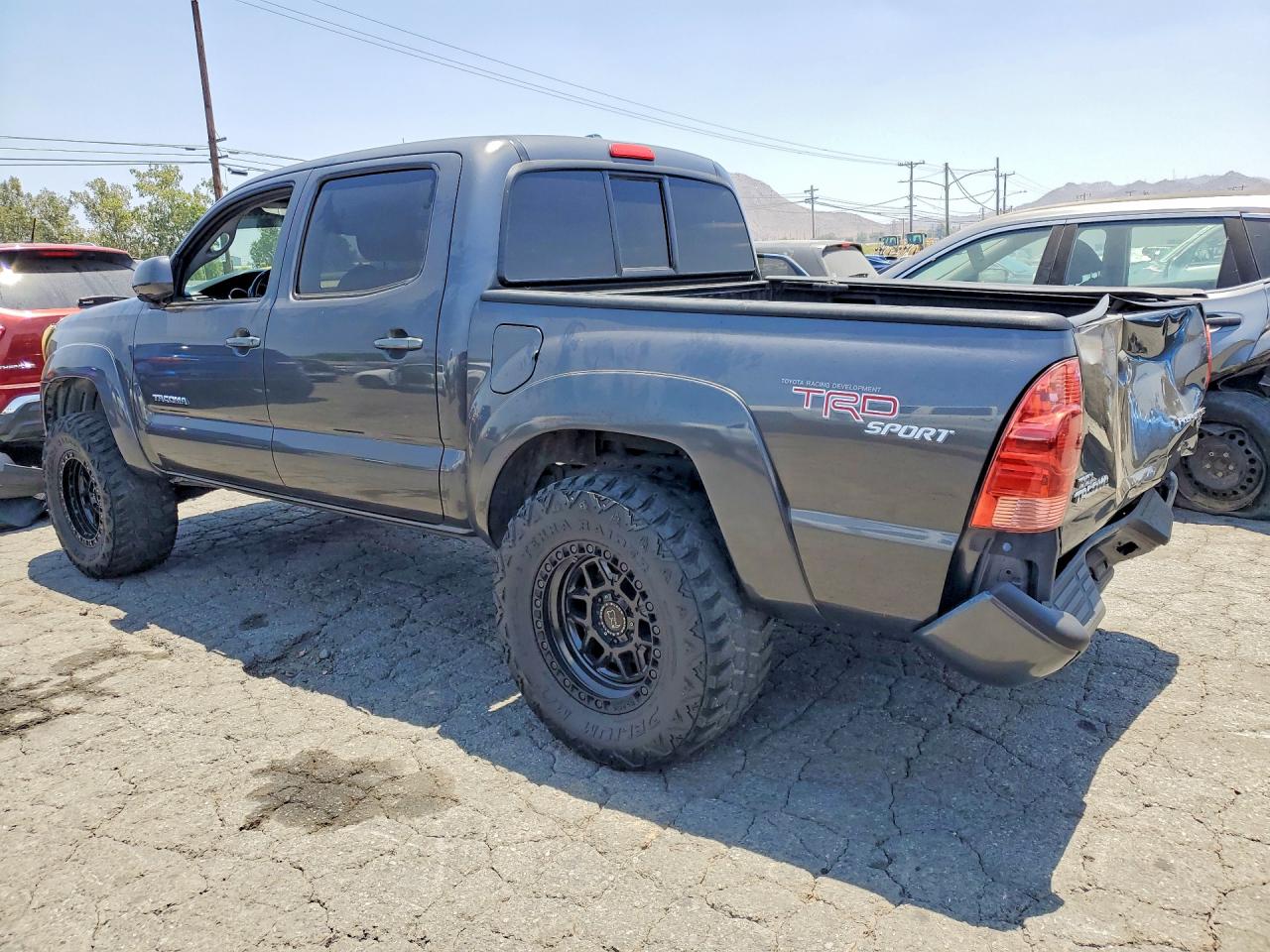 2011 Toyota Tacoma Double Cab Prerunner Gray vin: 3TMJU4GN4BM117923