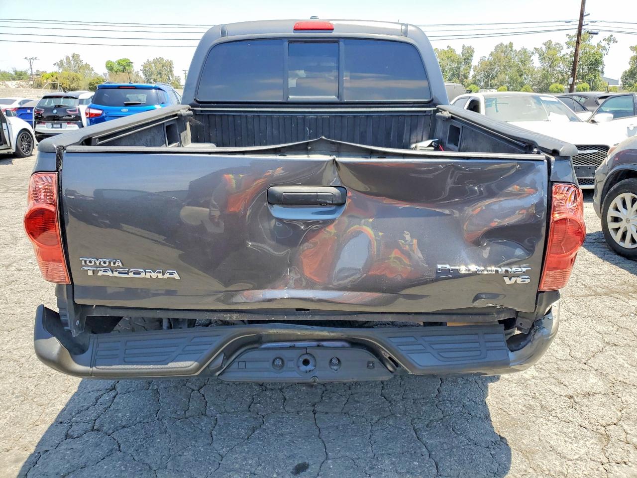 2011 Toyota Tacoma Double Cab Prerunner Gray vin: 3TMJU4GN4BM117923