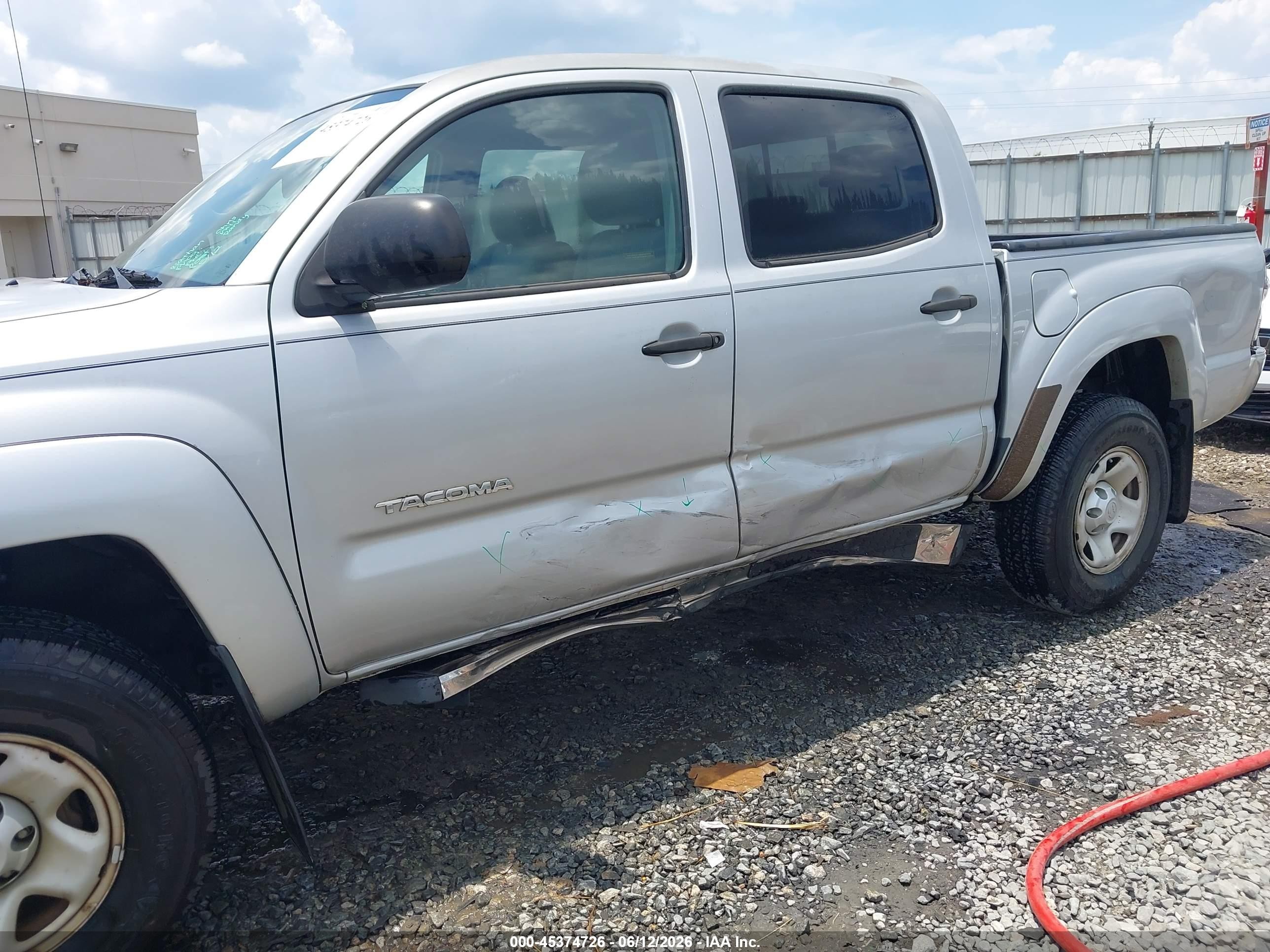 2012 Toyota Tacoma Prerunner V6 Silver vin: 3TMJU4GN4CM129605