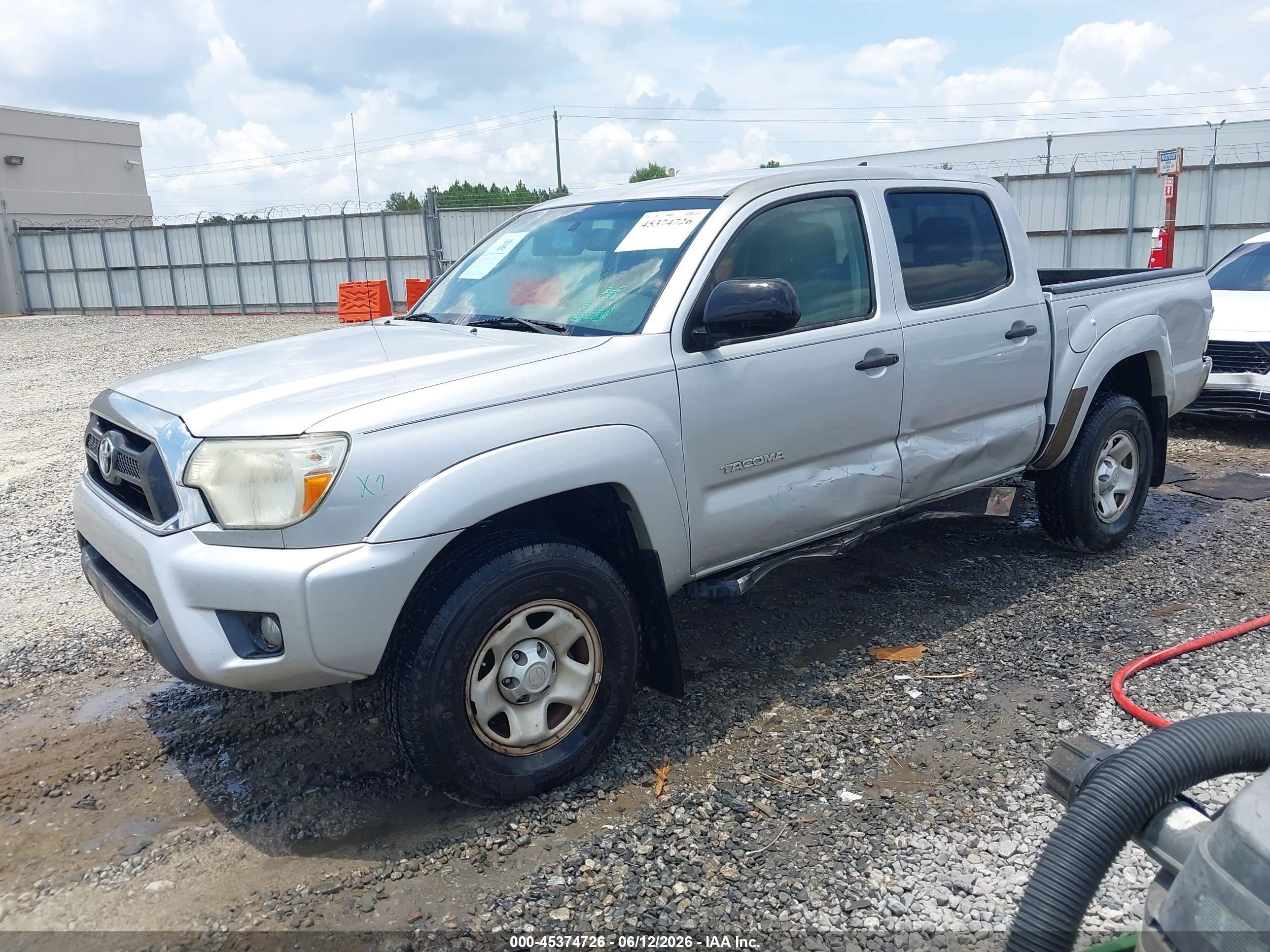 2012 Toyota Tacoma Prerunner V6 Silver vin: 3TMJU4GN4CM129605