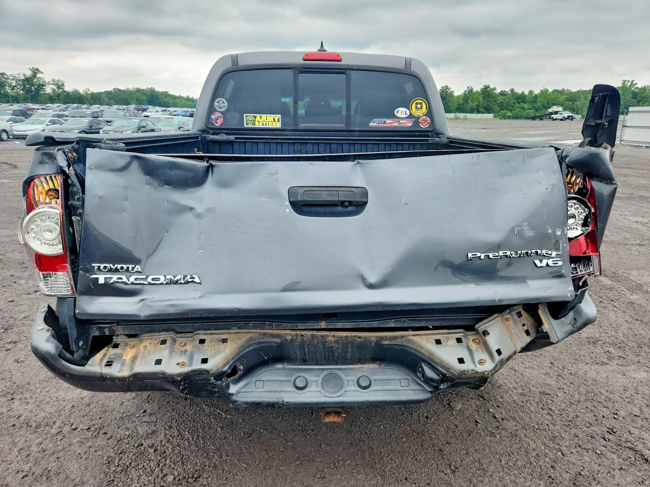 2013 Toyota Tacoma Double Cab Prerunner Charcoal vin: 3TMJU4GN4DM147569