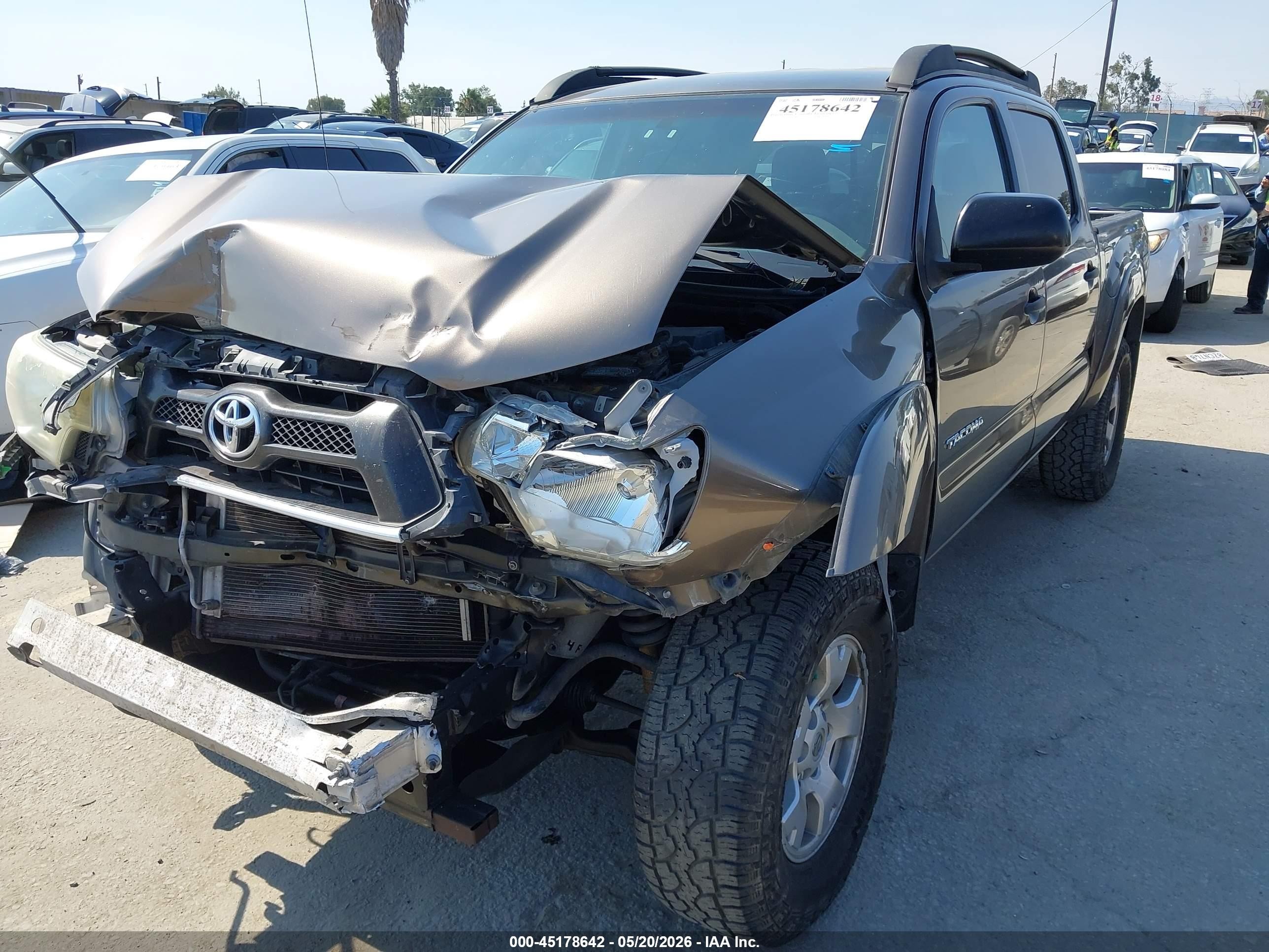 2013 Toyota Tacoma Prerunner V6 Gray vin: 3TMJU4GN4DM150262