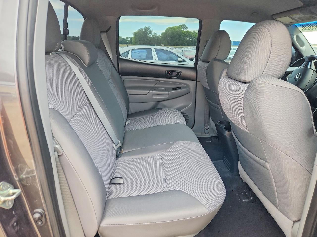 2014 Toyota Tacoma Double Cab Prerunner Gray vin: 3TMJU4GN4EM159786