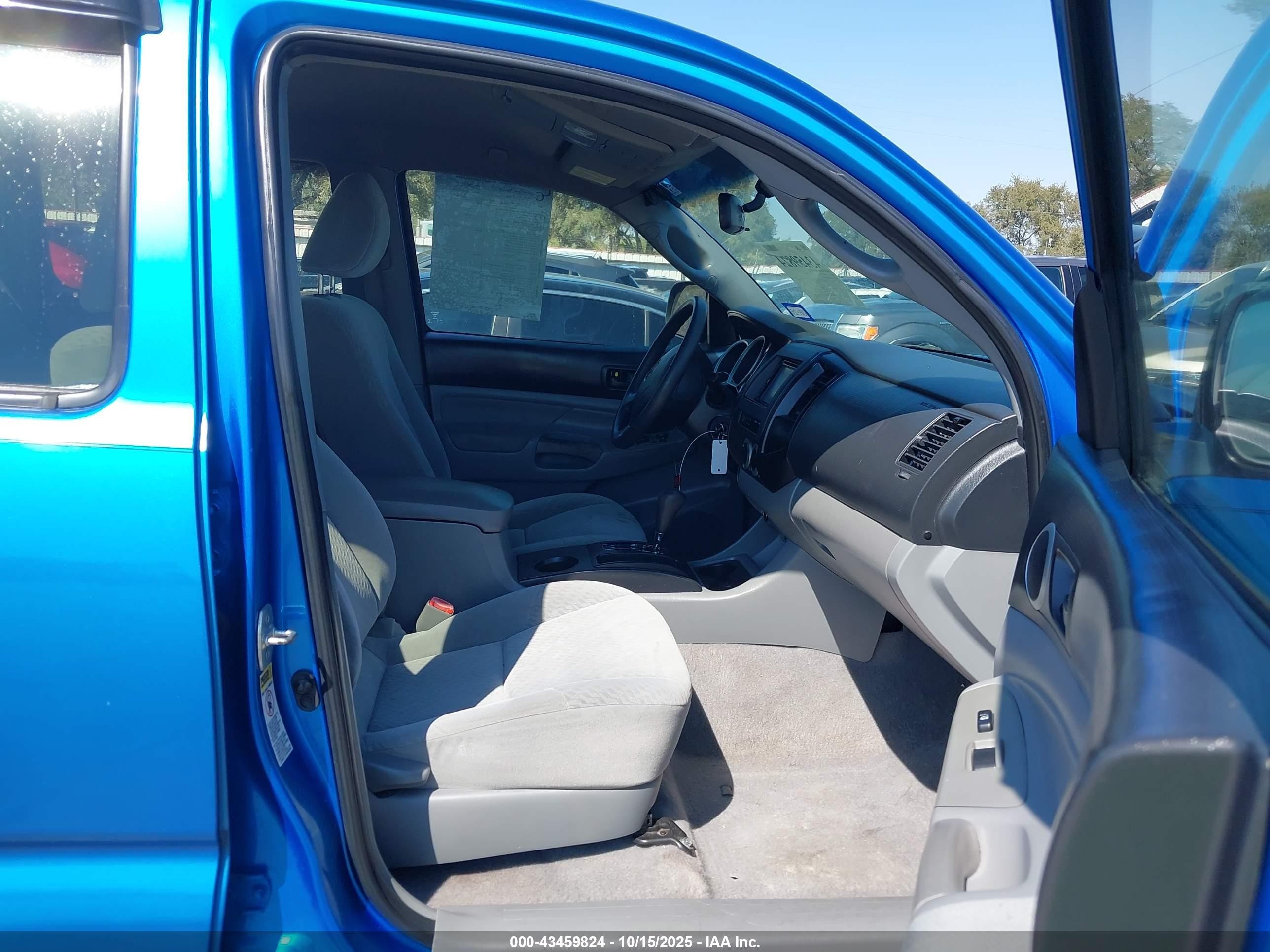 2010 Toyota Tacoma Prerunner V6 Blue vin: 3TMJU4GN5AM096479