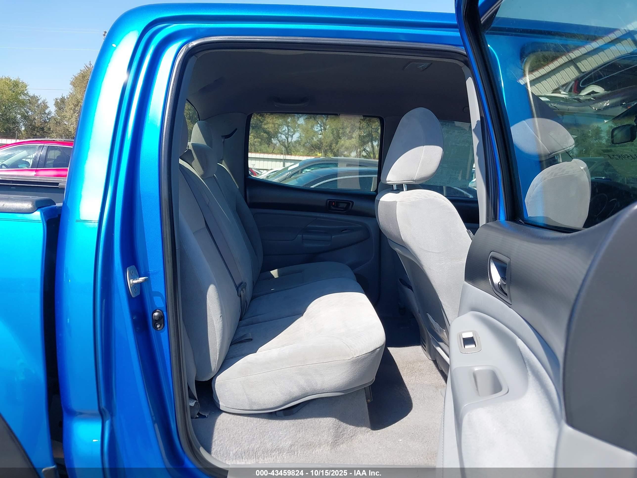 2010 Toyota Tacoma Prerunner V6 Blue vin: 3TMJU4GN5AM096479