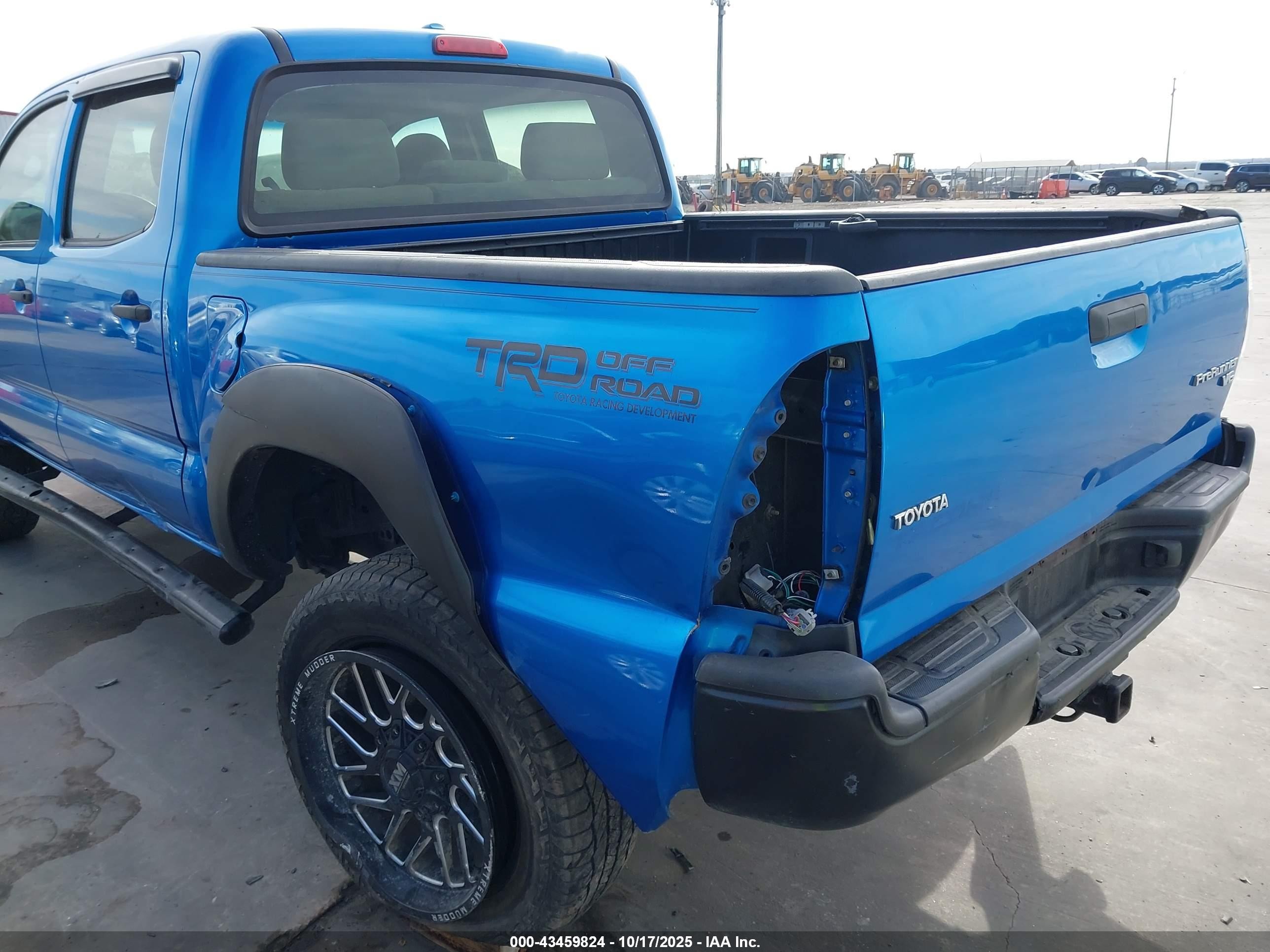 2010 Toyota Tacoma Prerunner V6 Blue vin: 3TMJU4GN5AM096479