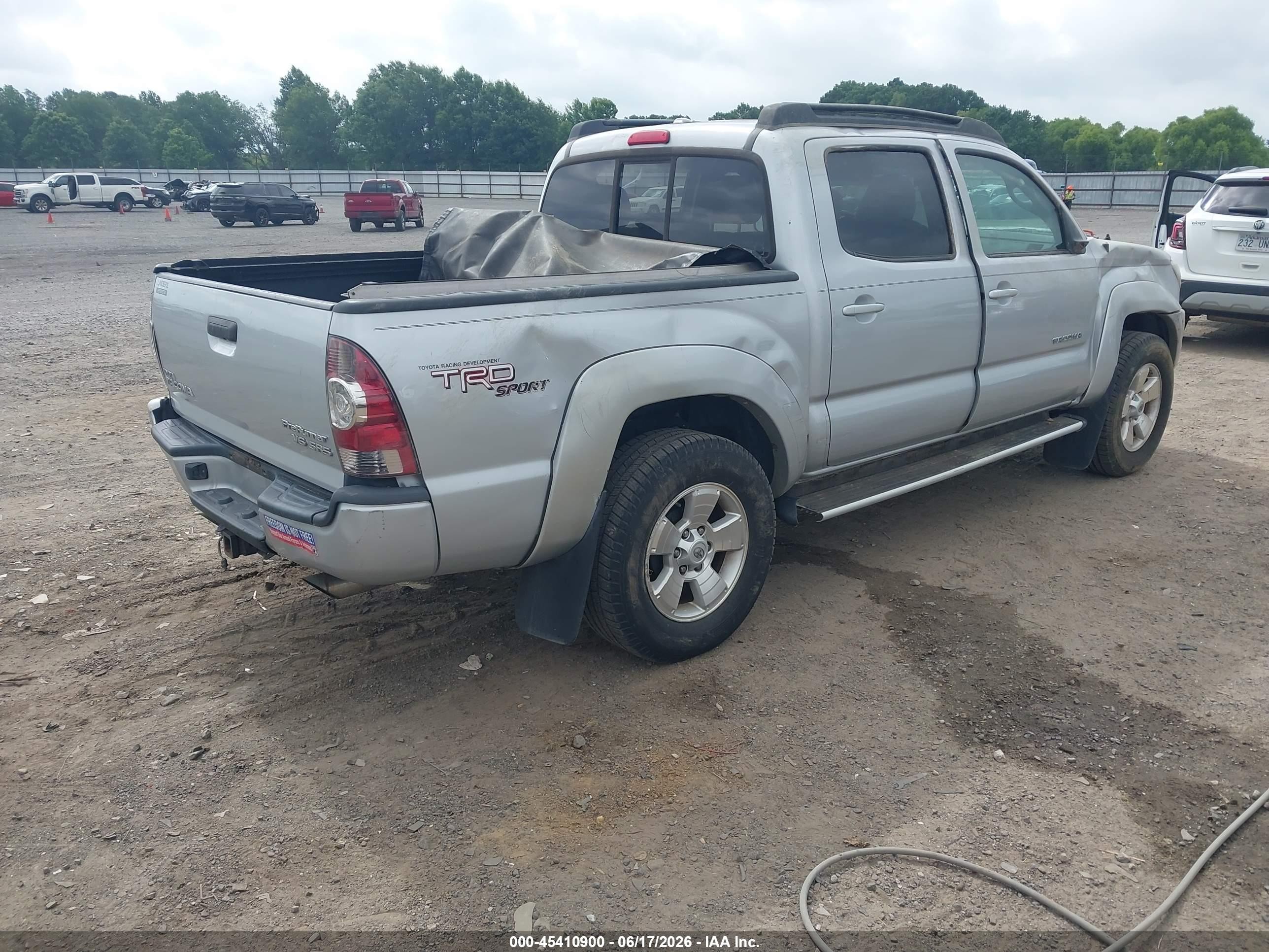 2010 Toyota Tacoma Prerunner V6 Silver vin: 3TMJU4GN5AM097714