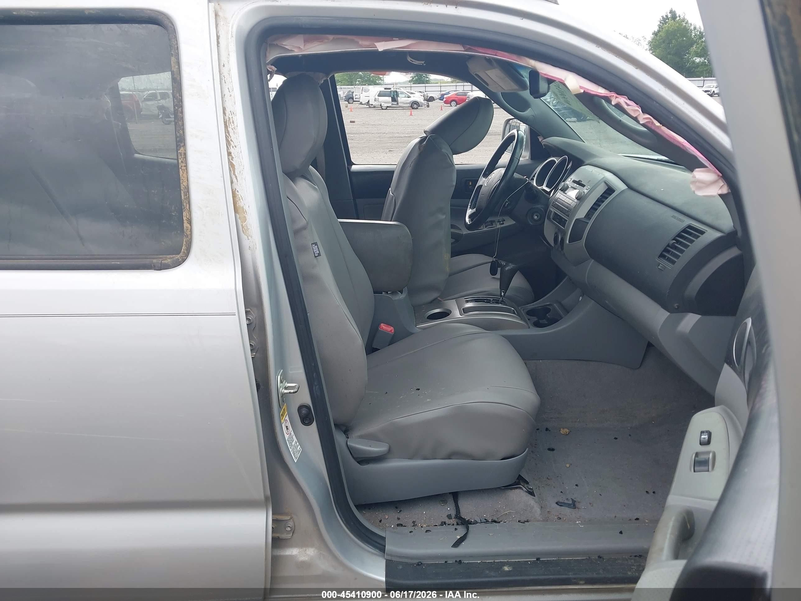 2010 Toyota Tacoma Prerunner V6 Silver vin: 3TMJU4GN5AM097714