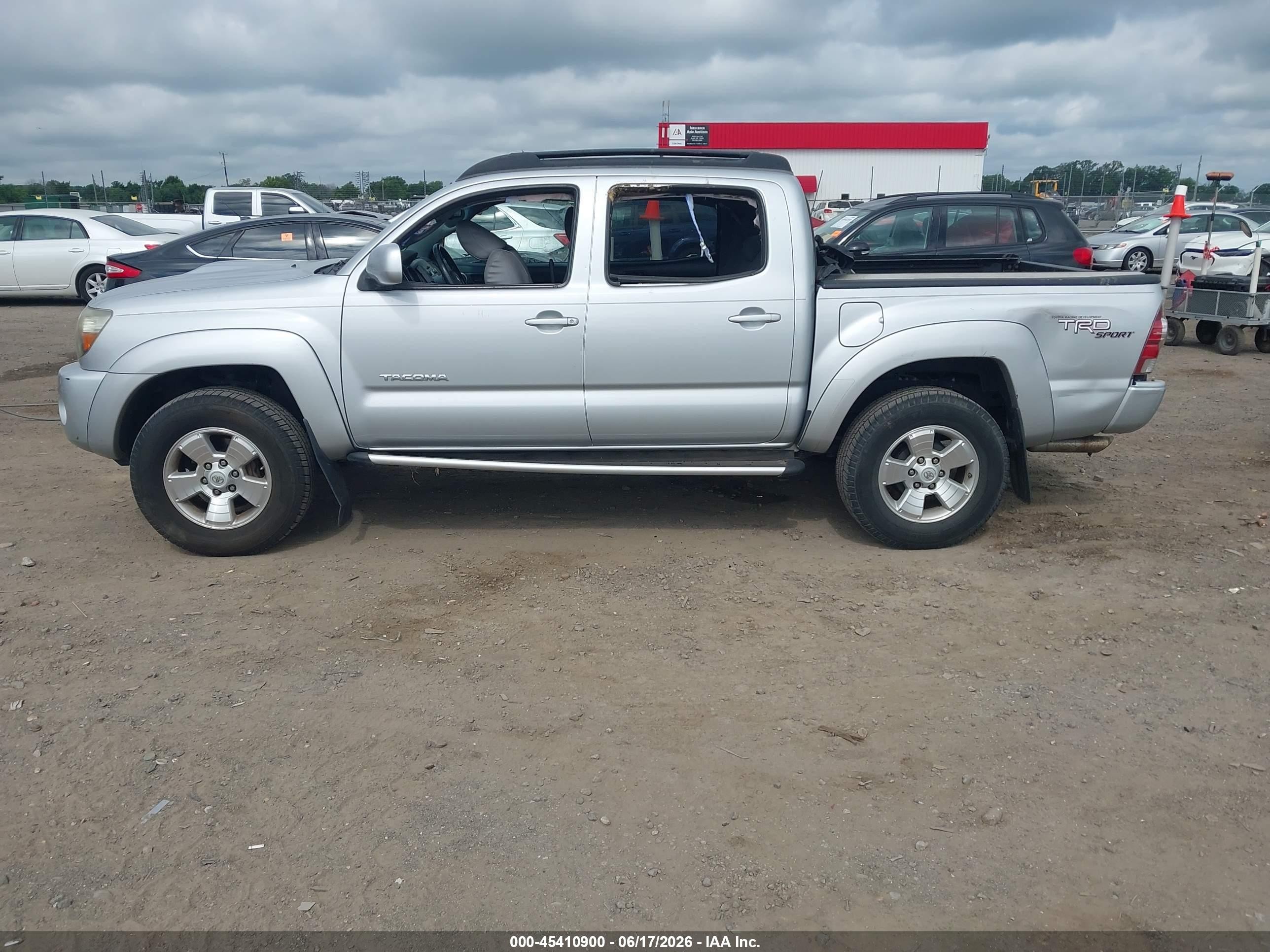 2010 Toyota Tacoma Prerunner V6 Silver vin: 3TMJU4GN5AM097714