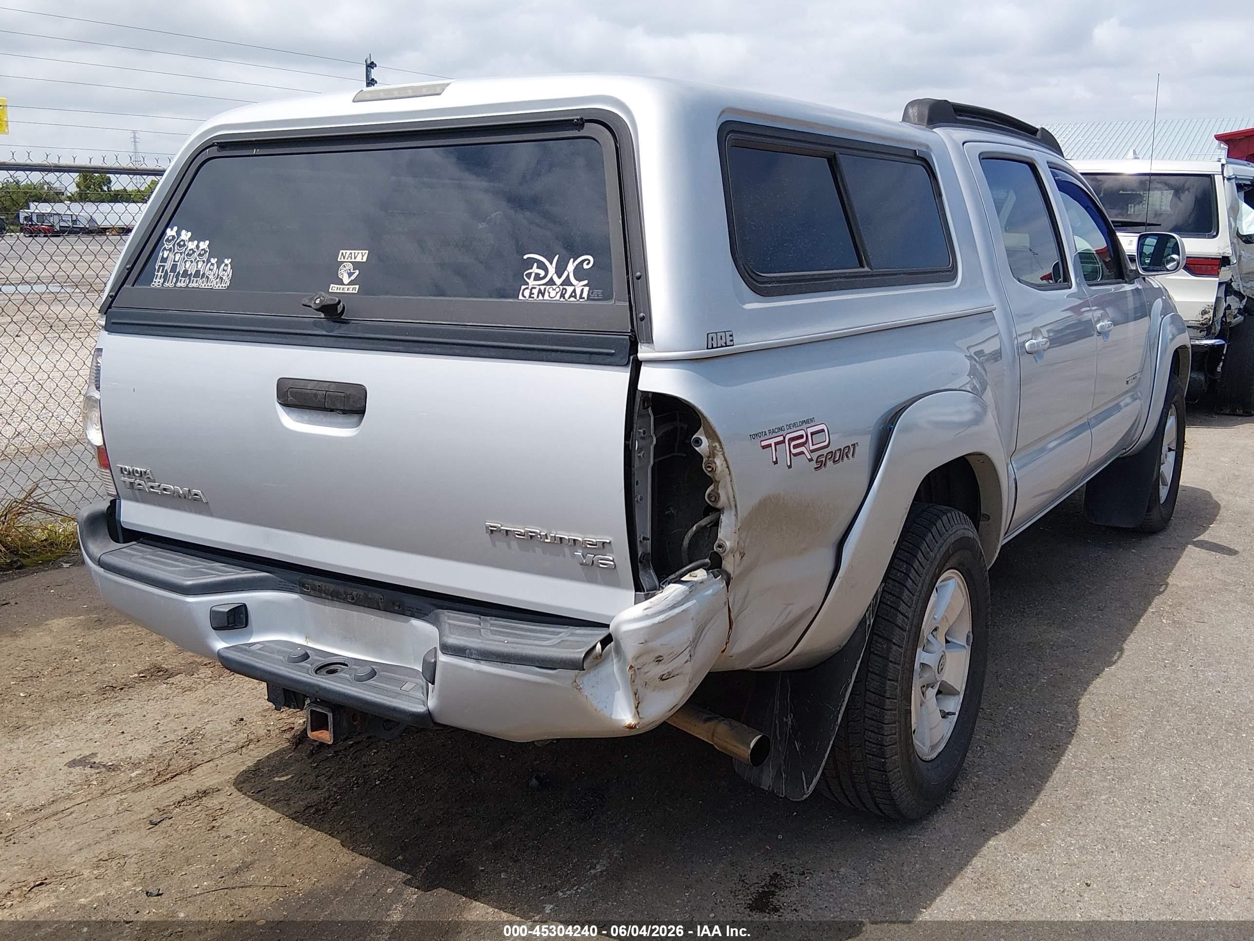 2011 Toyota Tacoma Prerunner V6 Silver vin: 3TMJU4GN5BM110950