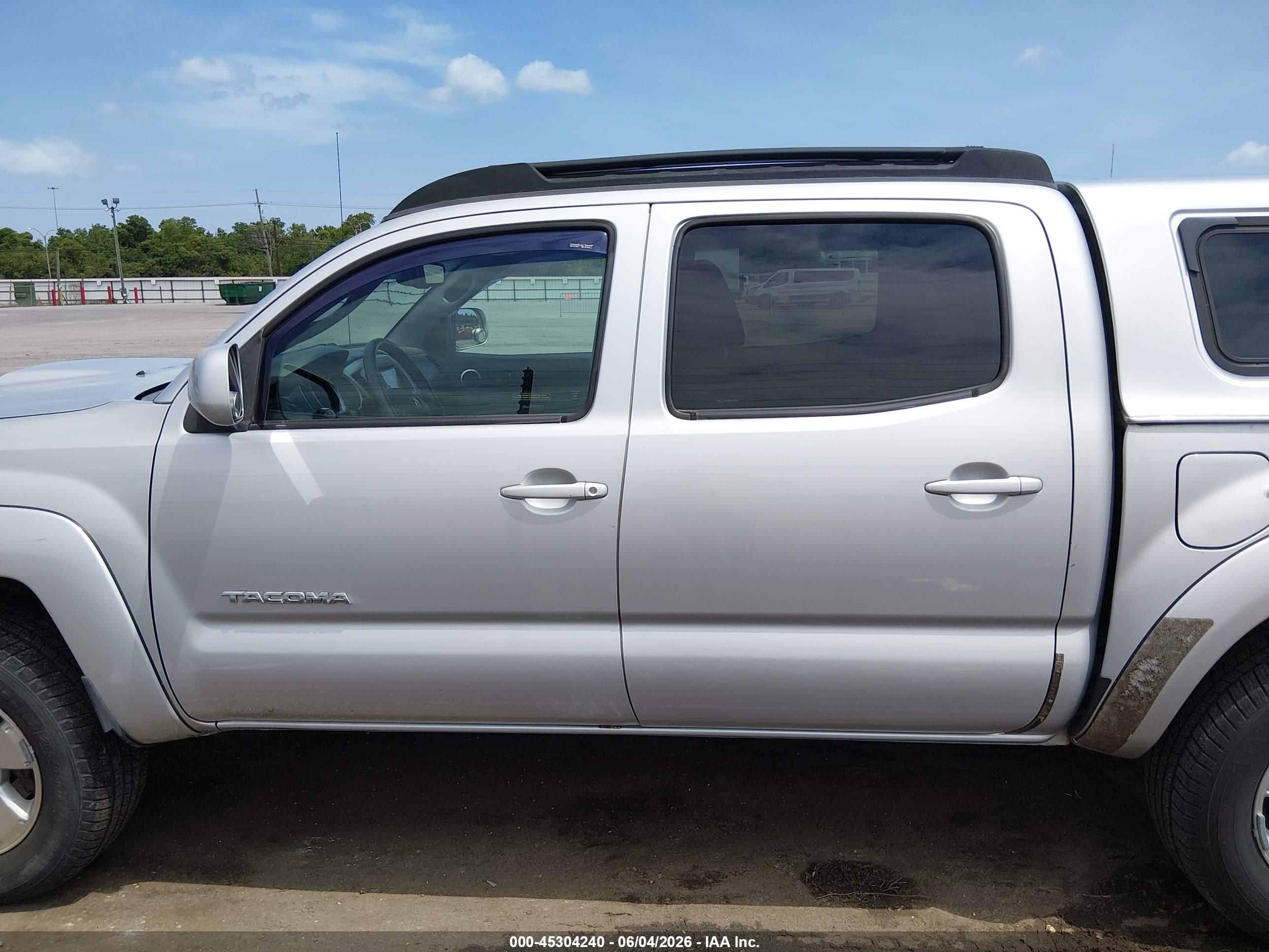 2011 Toyota Tacoma Prerunner V6 Silver vin: 3TMJU4GN5BM110950