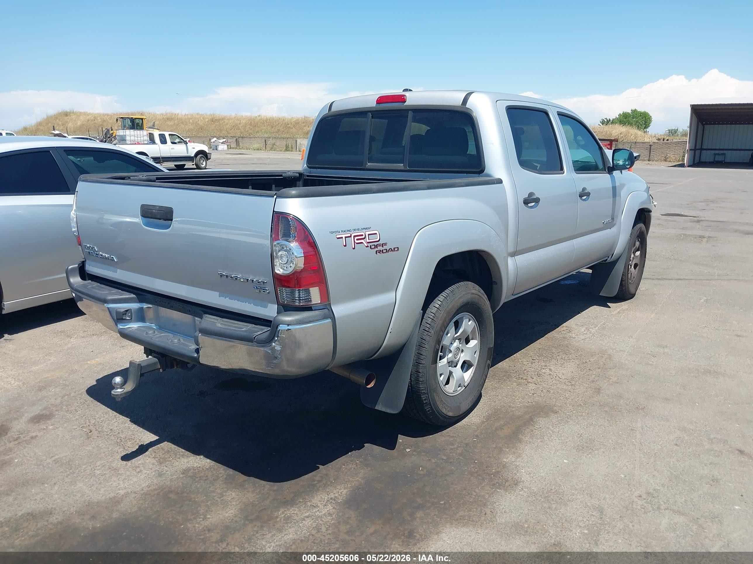 2011 Toyota Tacoma Prerunner V6 Silver vin: 3TMJU4GN5BM117266