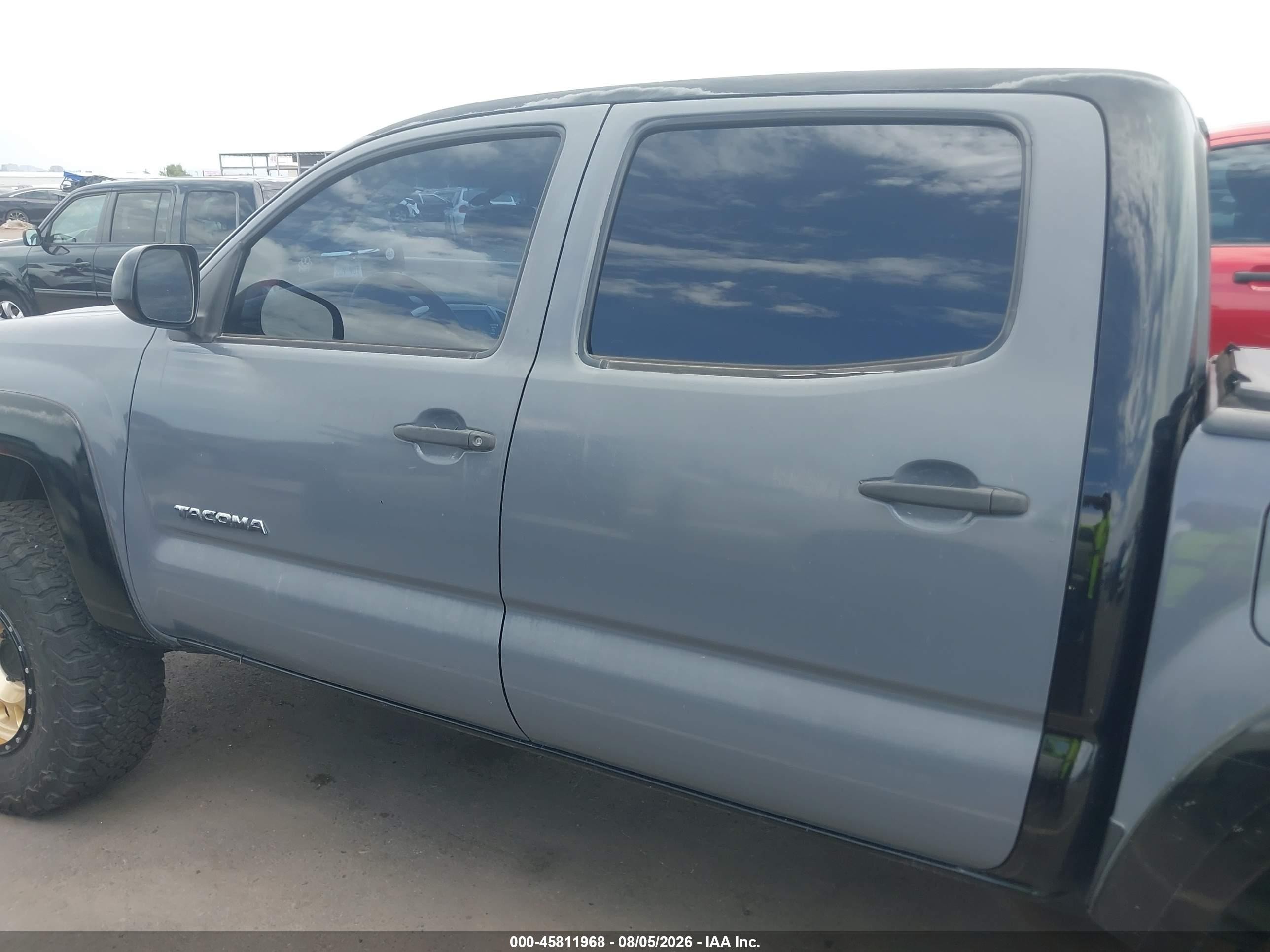 2013 Toyota Tacoma Prerunner V6 Gray vin: 3TMJU4GN5DM152876