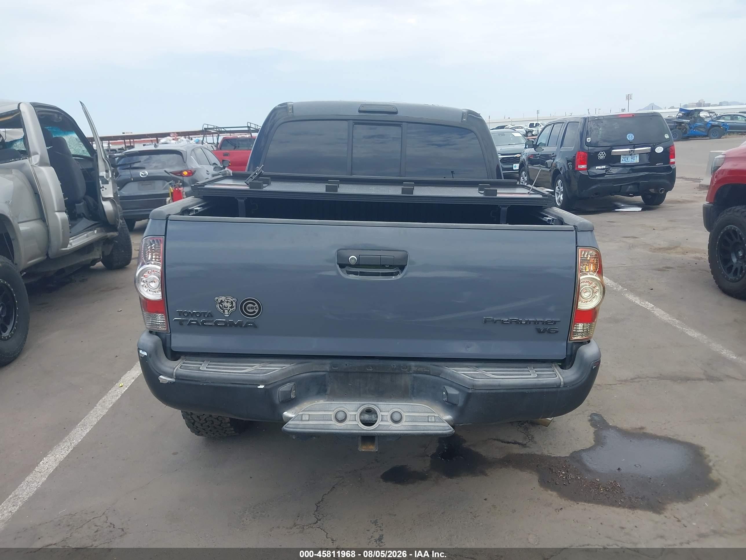 2013 Toyota Tacoma Prerunner V6 Gray vin: 3TMJU4GN5DM152876