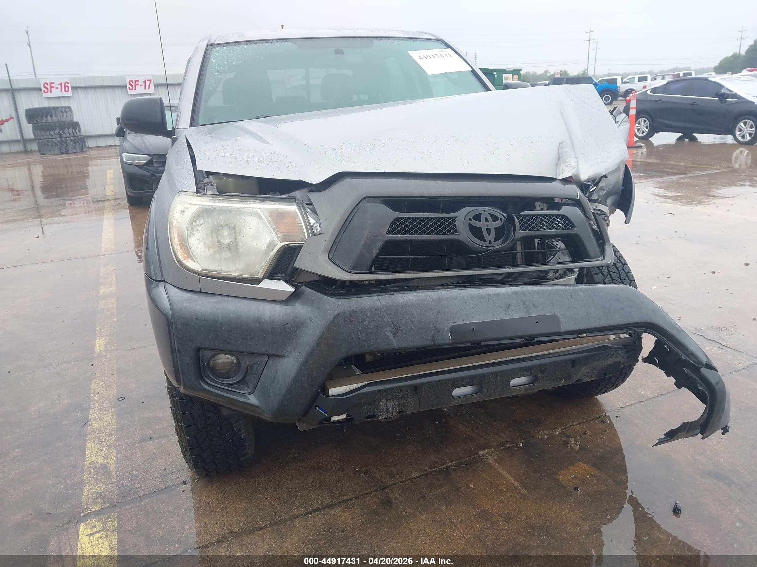 2014 Toyota Tacoma Prerunner V6 Silver vin: 3TMJU4GN5EM161529