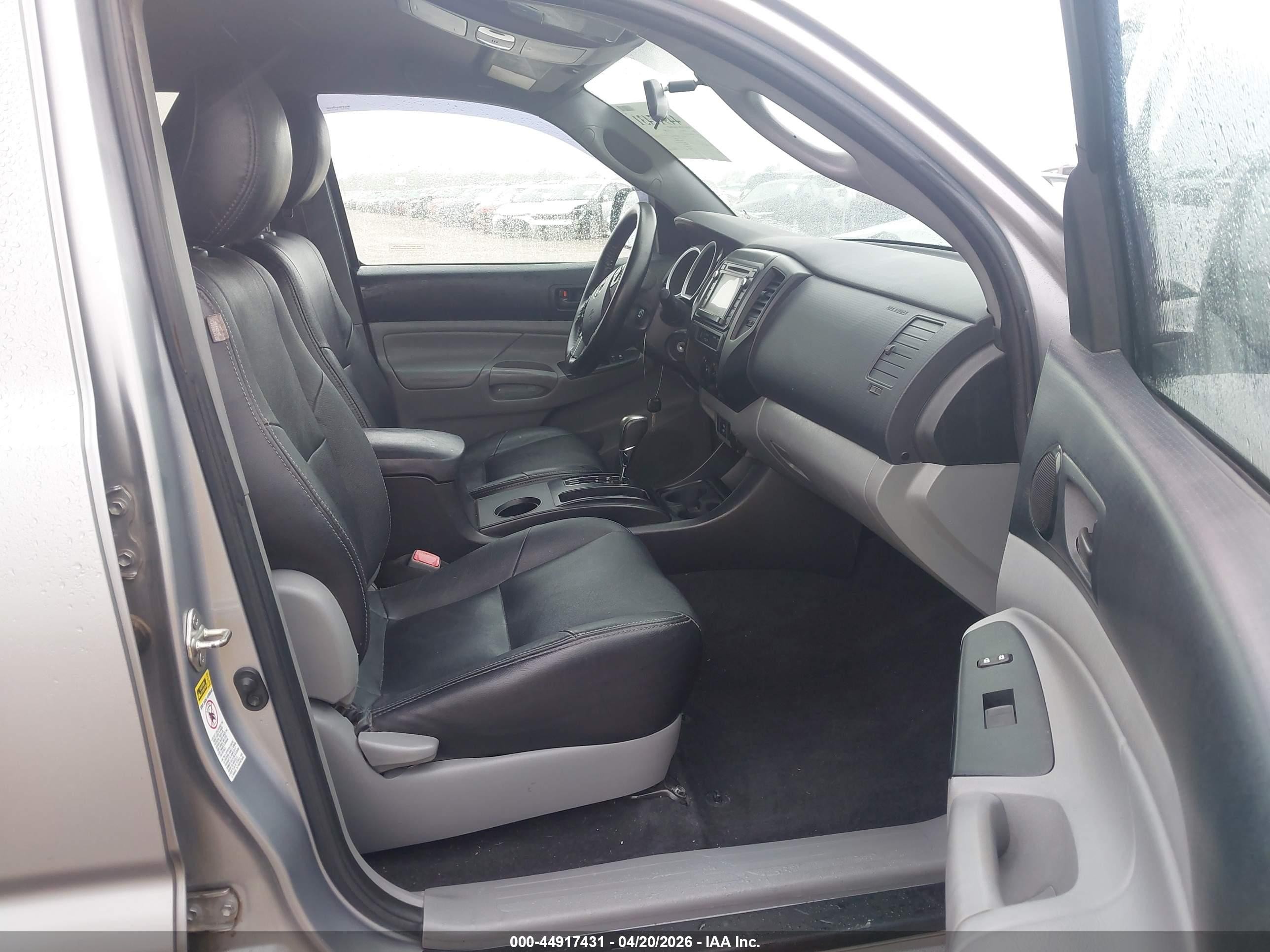 2014 Toyota Tacoma Prerunner V6 Silver vin: 3TMJU4GN5EM161529