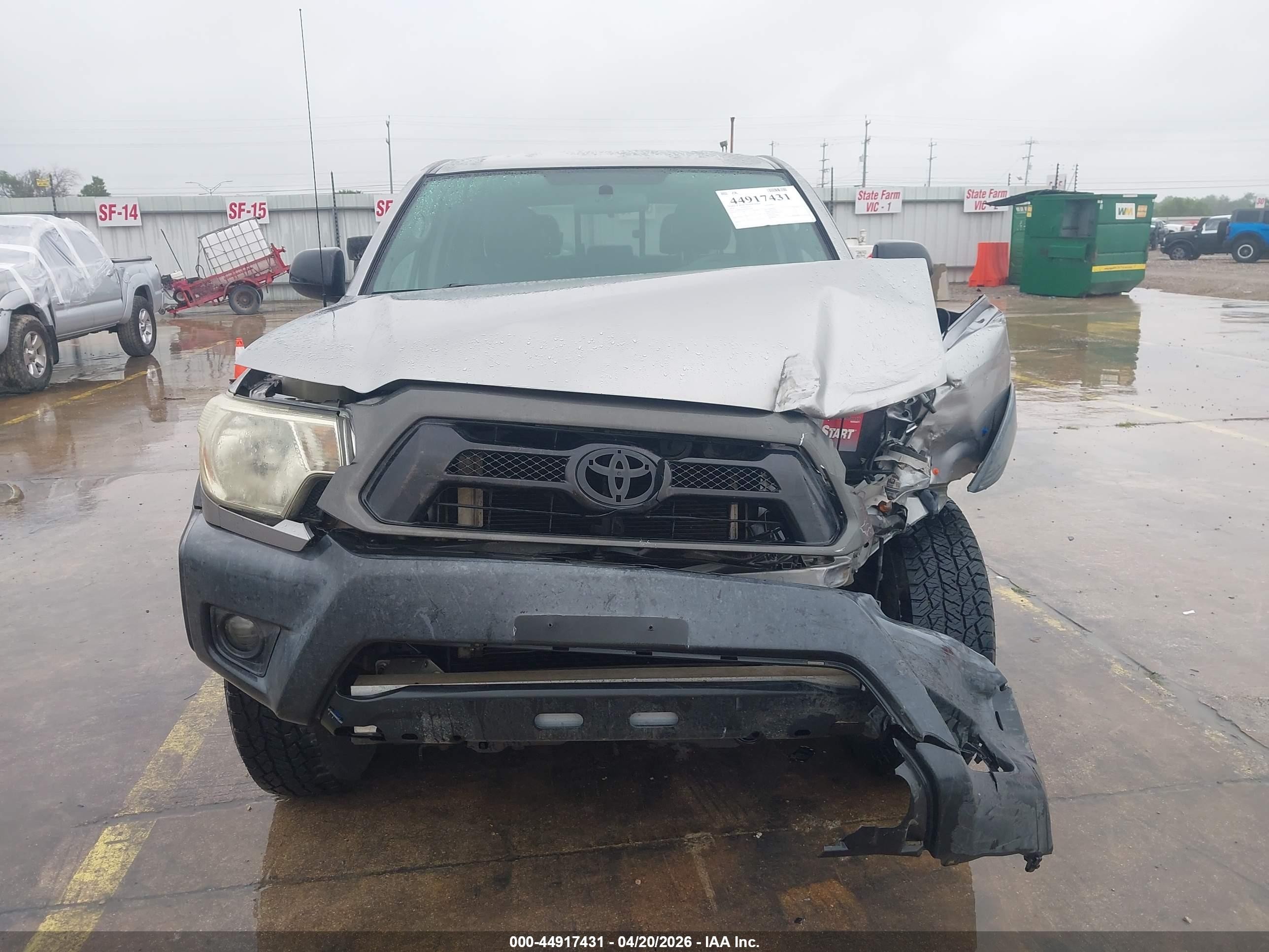 2014 Toyota Tacoma Prerunner V6 Silver vin: 3TMJU4GN5EM161529