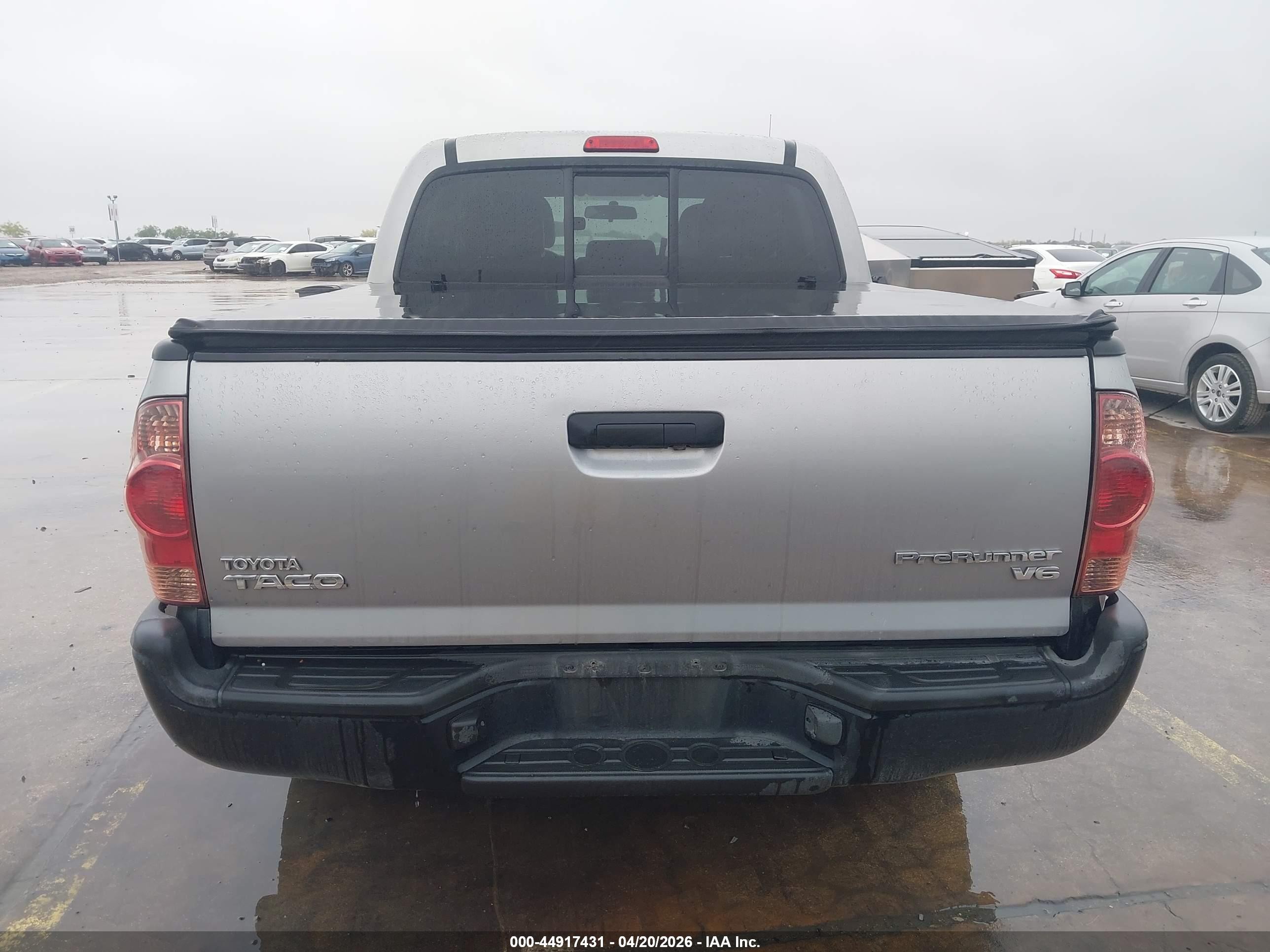 2014 Toyota Tacoma Prerunner V6 Silver vin: 3TMJU4GN5EM161529