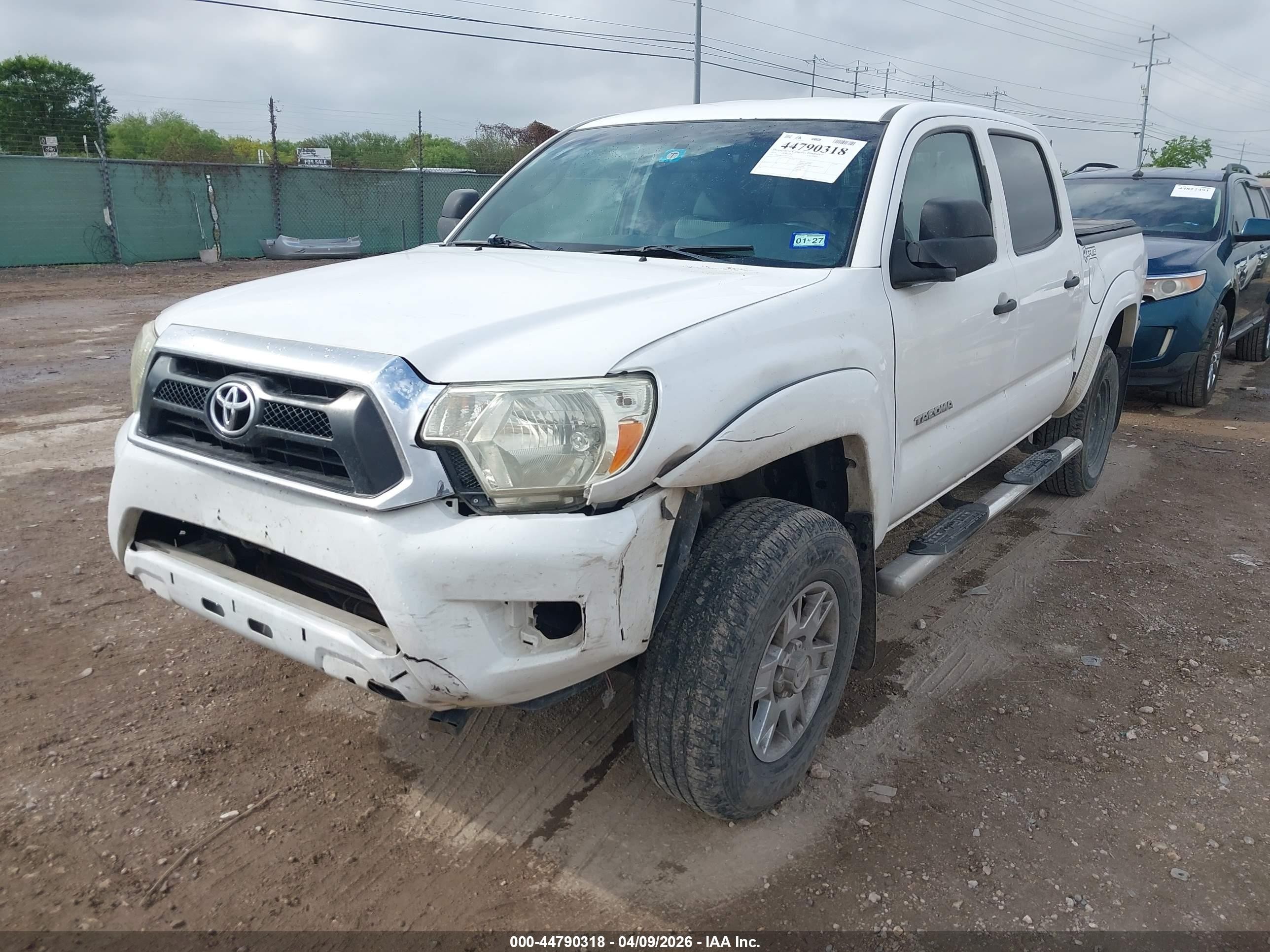 2014 Toyota Tacoma Prerunner V6 Белый vin: 3TMJU4GN5EM172126