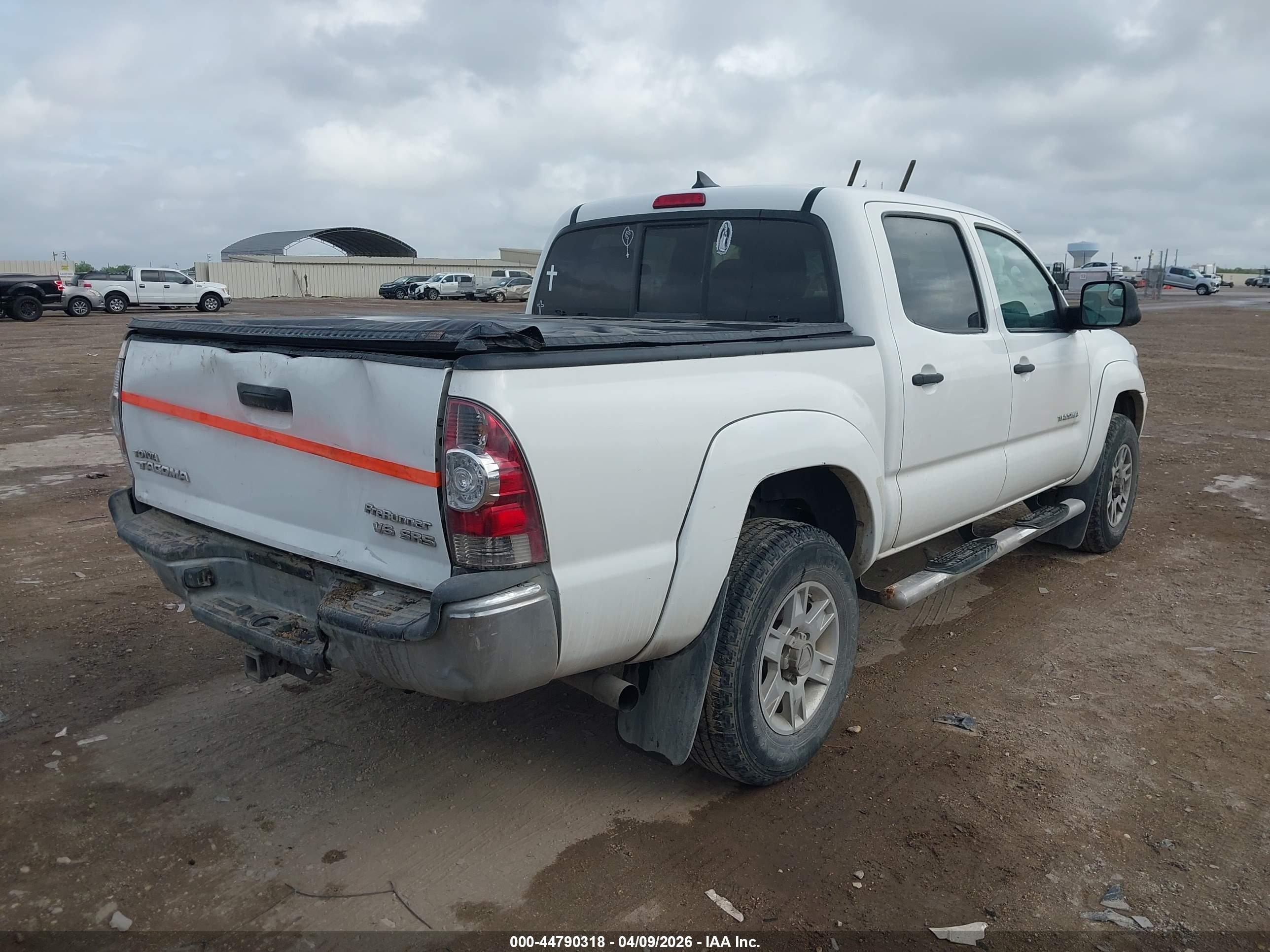 2014 Toyota Tacoma Prerunner V6 Белый vin: 3TMJU4GN5EM172126