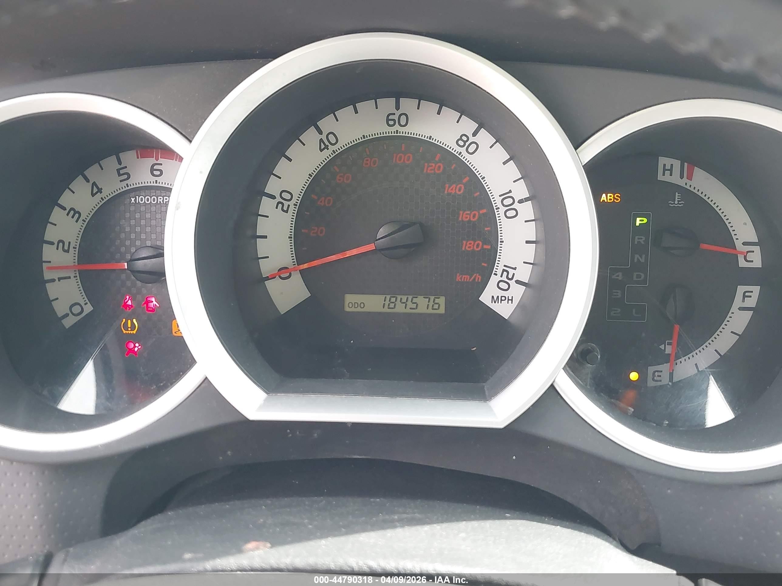 2014 Toyota Tacoma Prerunner V6 Белый vin: 3TMJU4GN5EM172126