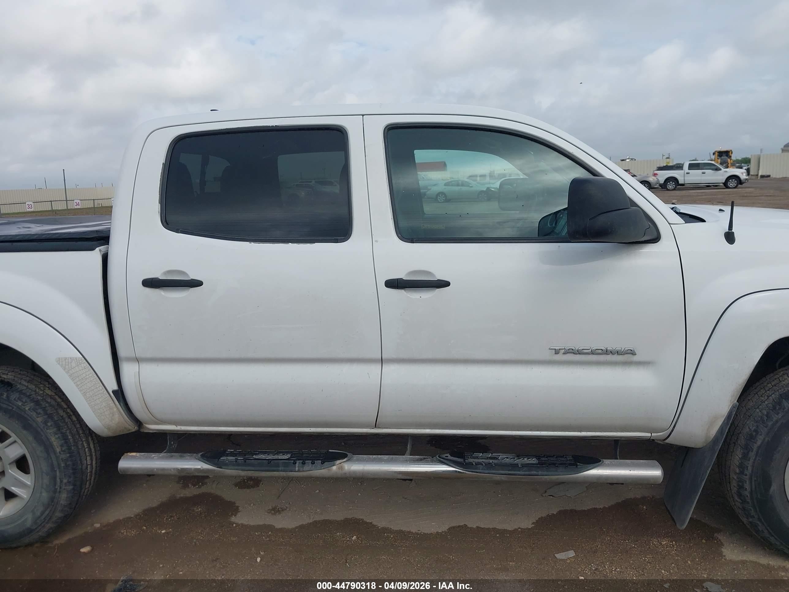2014 Toyota Tacoma Prerunner V6 Белый vin: 3TMJU4GN5EM172126