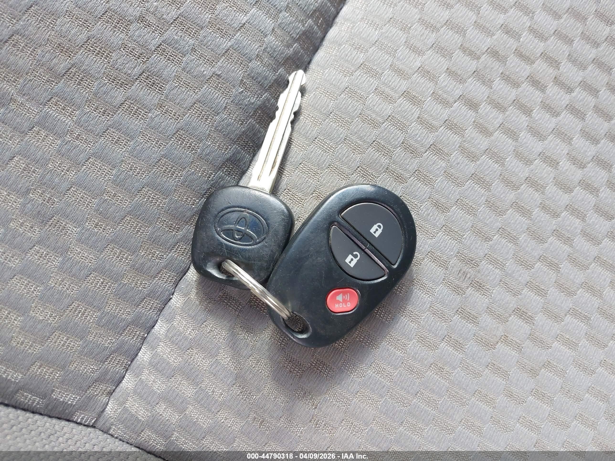 2014 Toyota Tacoma Prerunner V6 Белый vin: 3TMJU4GN5EM172126