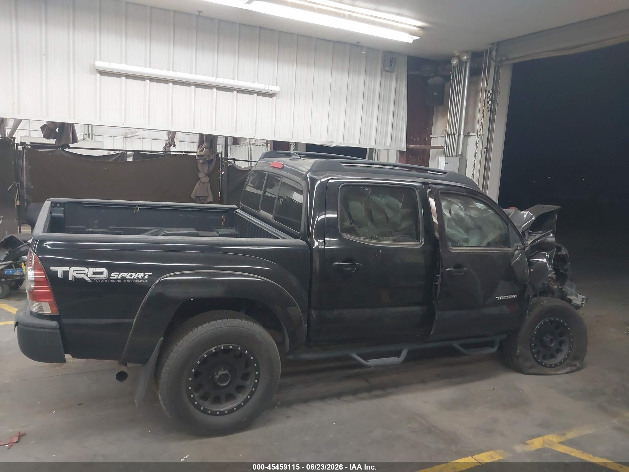 2015 Toyota Tacoma Prerunner V6 Black vin: 3TMJU4GN5FM192412