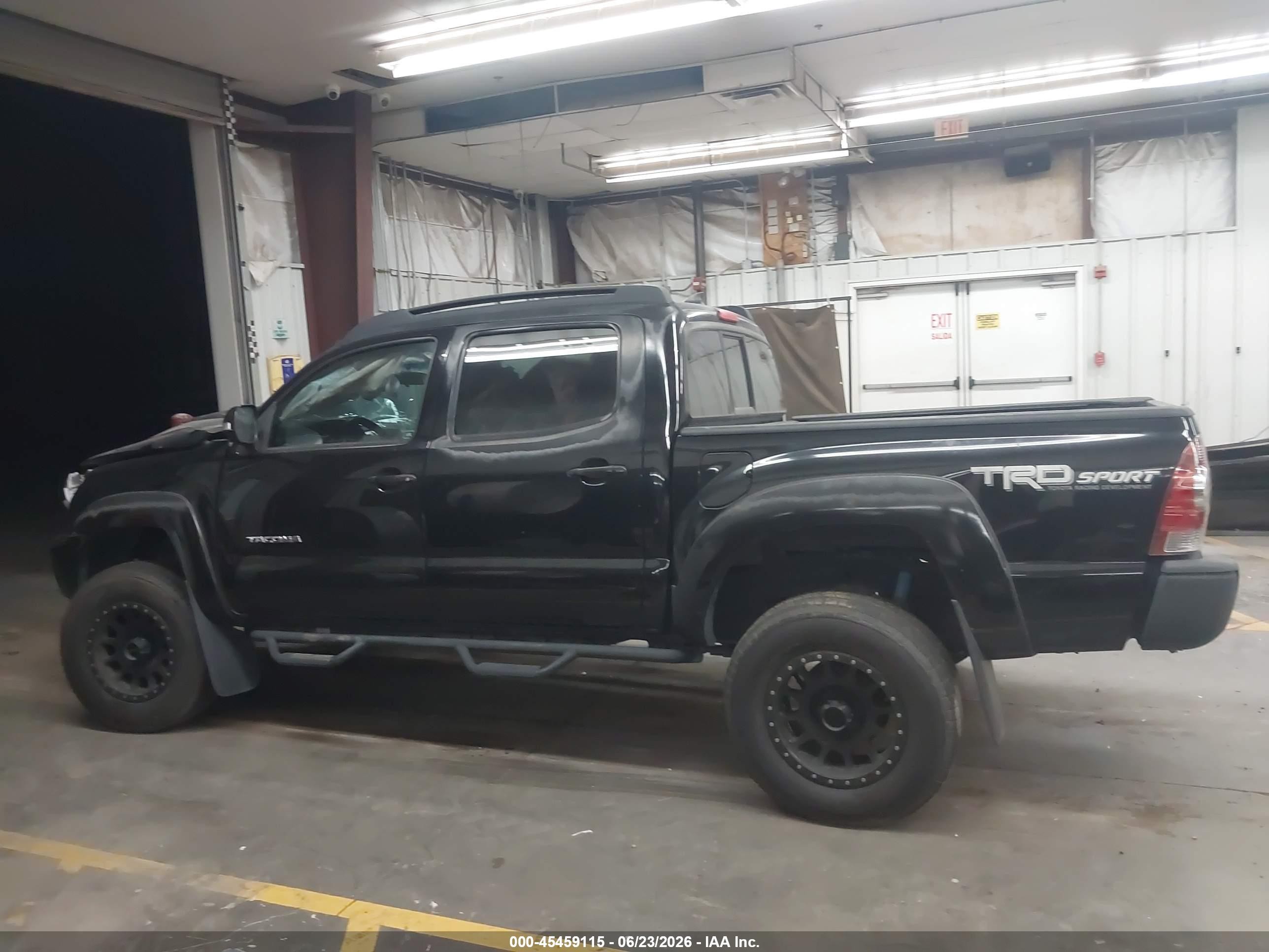 2015 Toyota Tacoma Prerunner V6 Black vin: 3TMJU4GN5FM192412