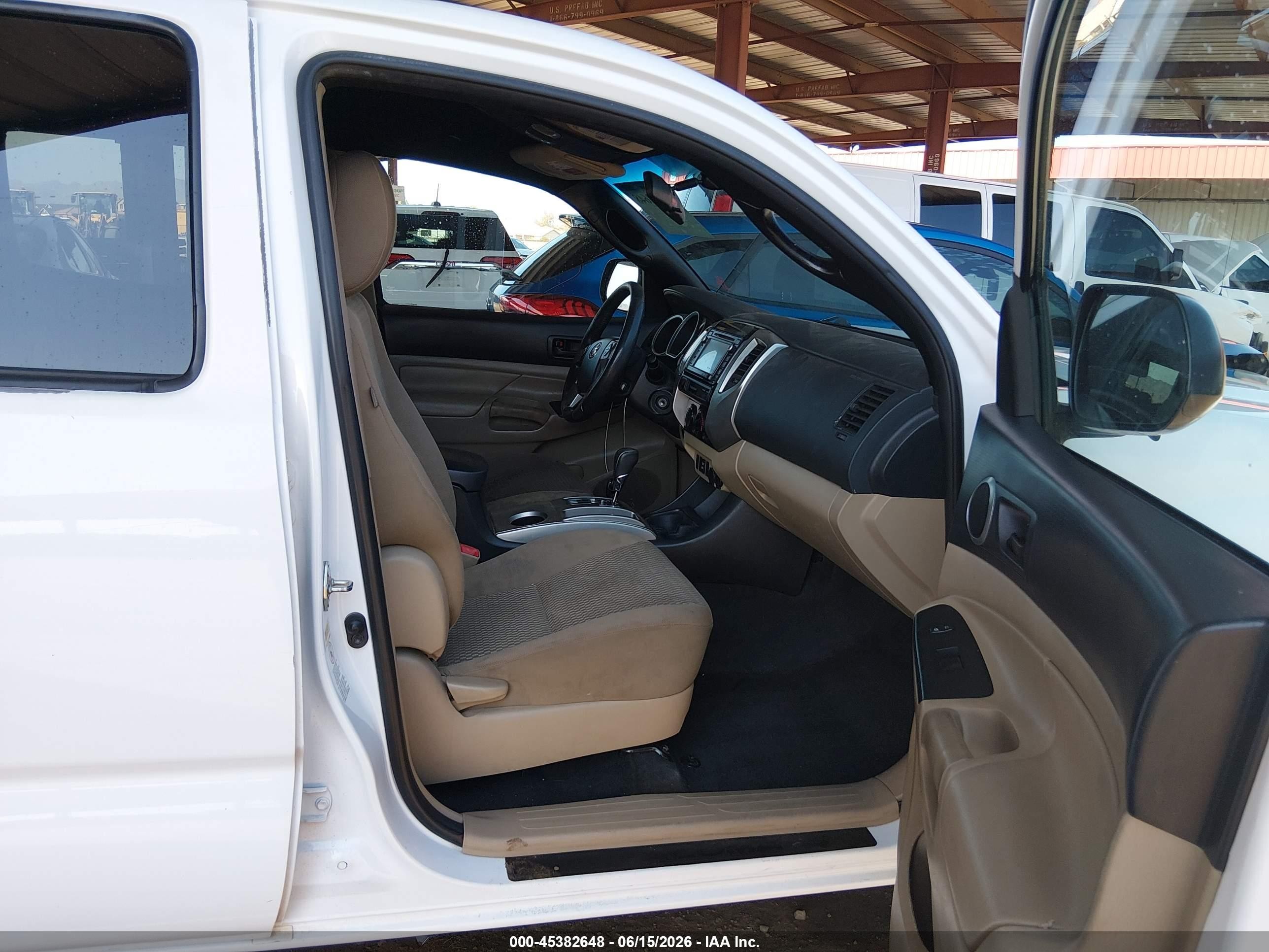 2015 Toyota Tacoma Prerunner V6 Белый vin: 3TMJU4GN5FM192457
