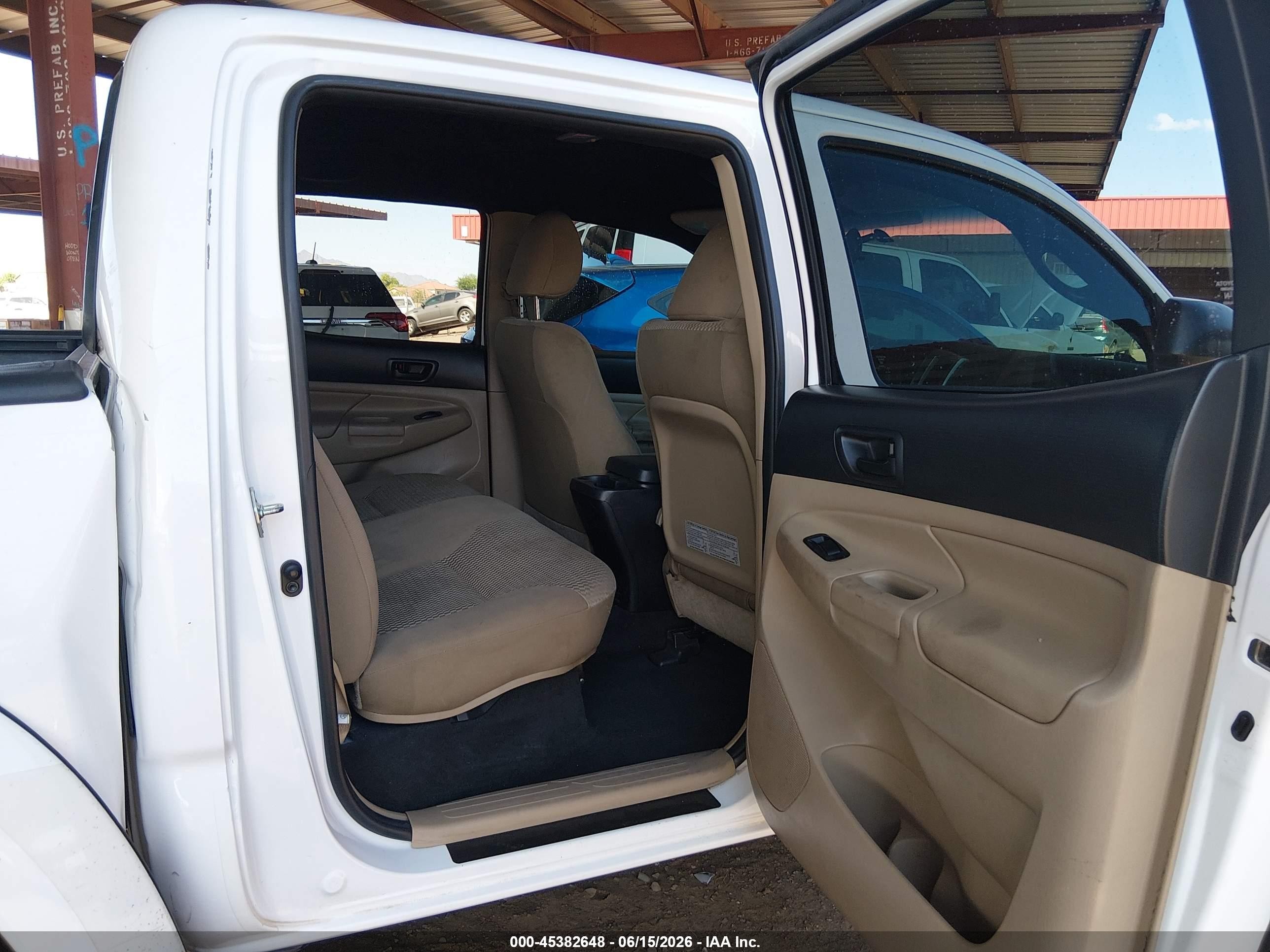 2015 Toyota Tacoma Prerunner V6 Белый vin: 3TMJU4GN5FM192457
