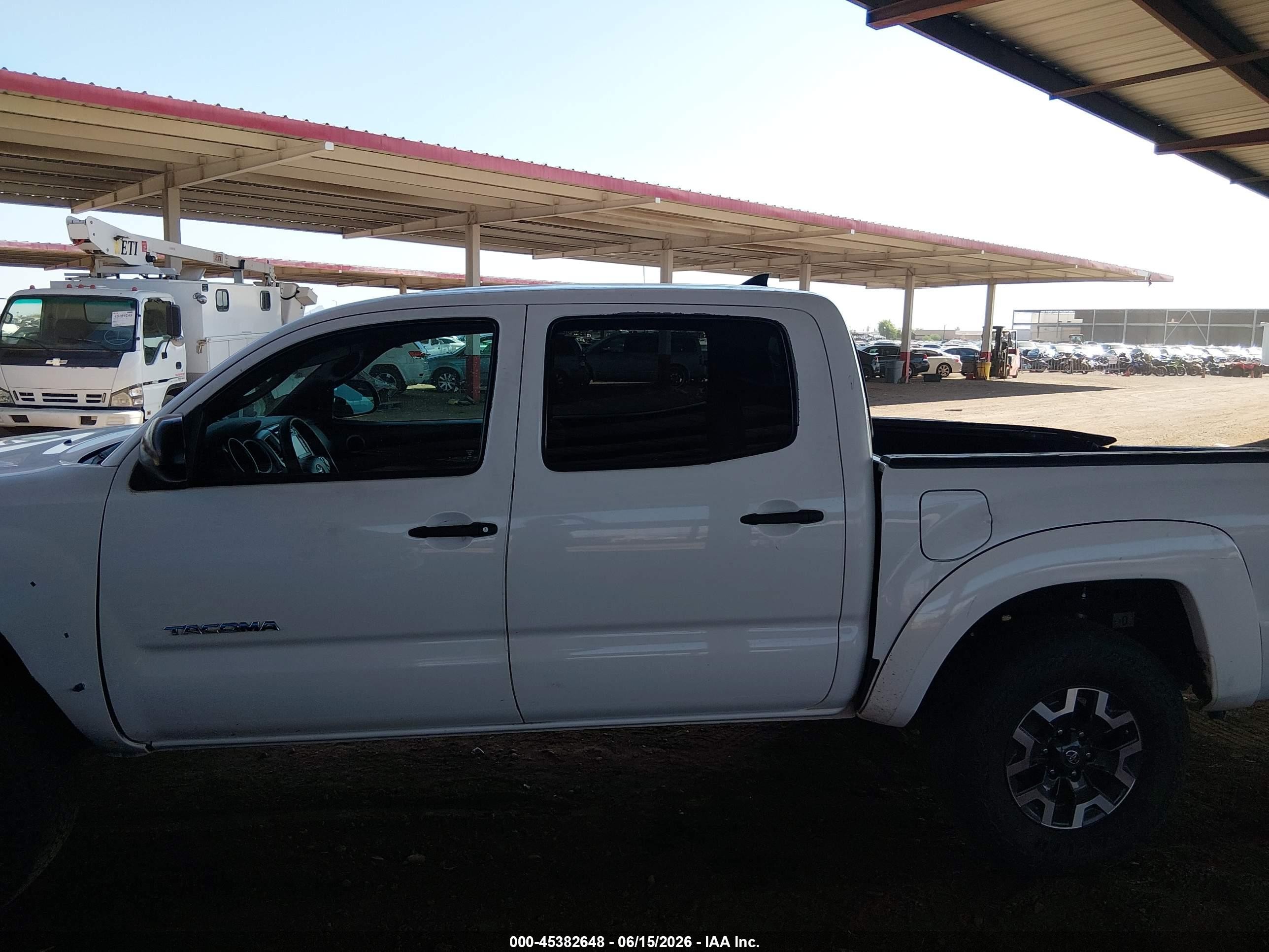 2015 Toyota Tacoma Prerunner V6 Белый vin: 3TMJU4GN5FM192457