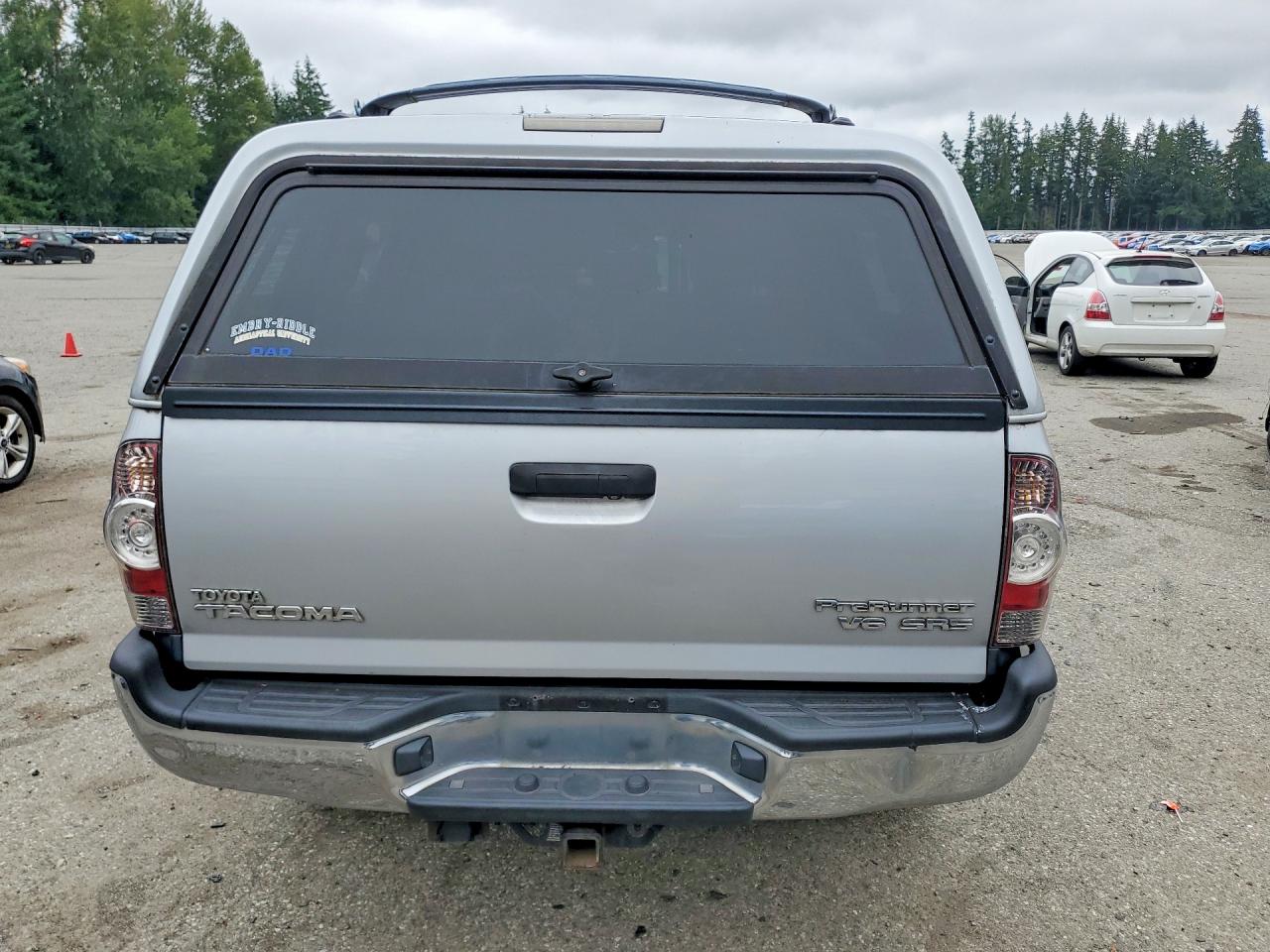 2010 Toyota Tacoma Double Cab Prerunner Silver vin: 3TMJU4GN6AM095549