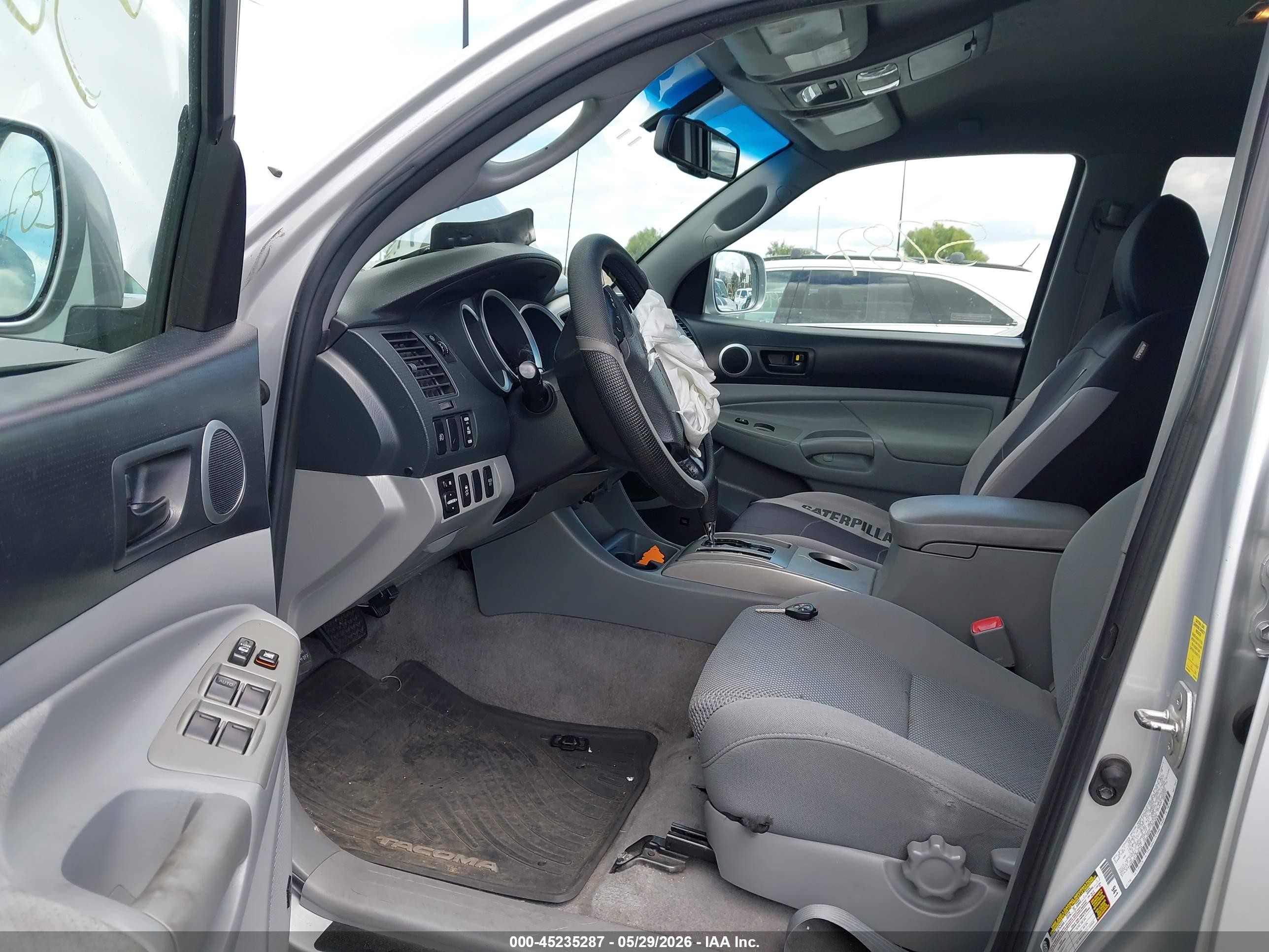 2010 Toyota Tacoma Prerunner V6 Silver vin: 3TMJU4GN6AM100670