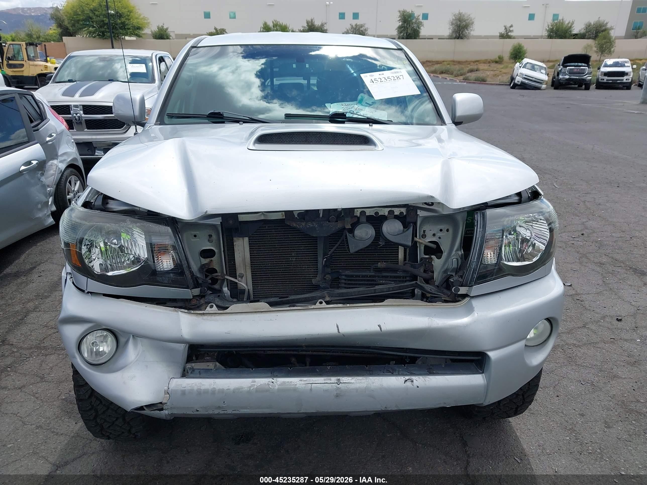 2010 Toyota Tacoma Prerunner V6 Silver vin: 3TMJU4GN6AM100670