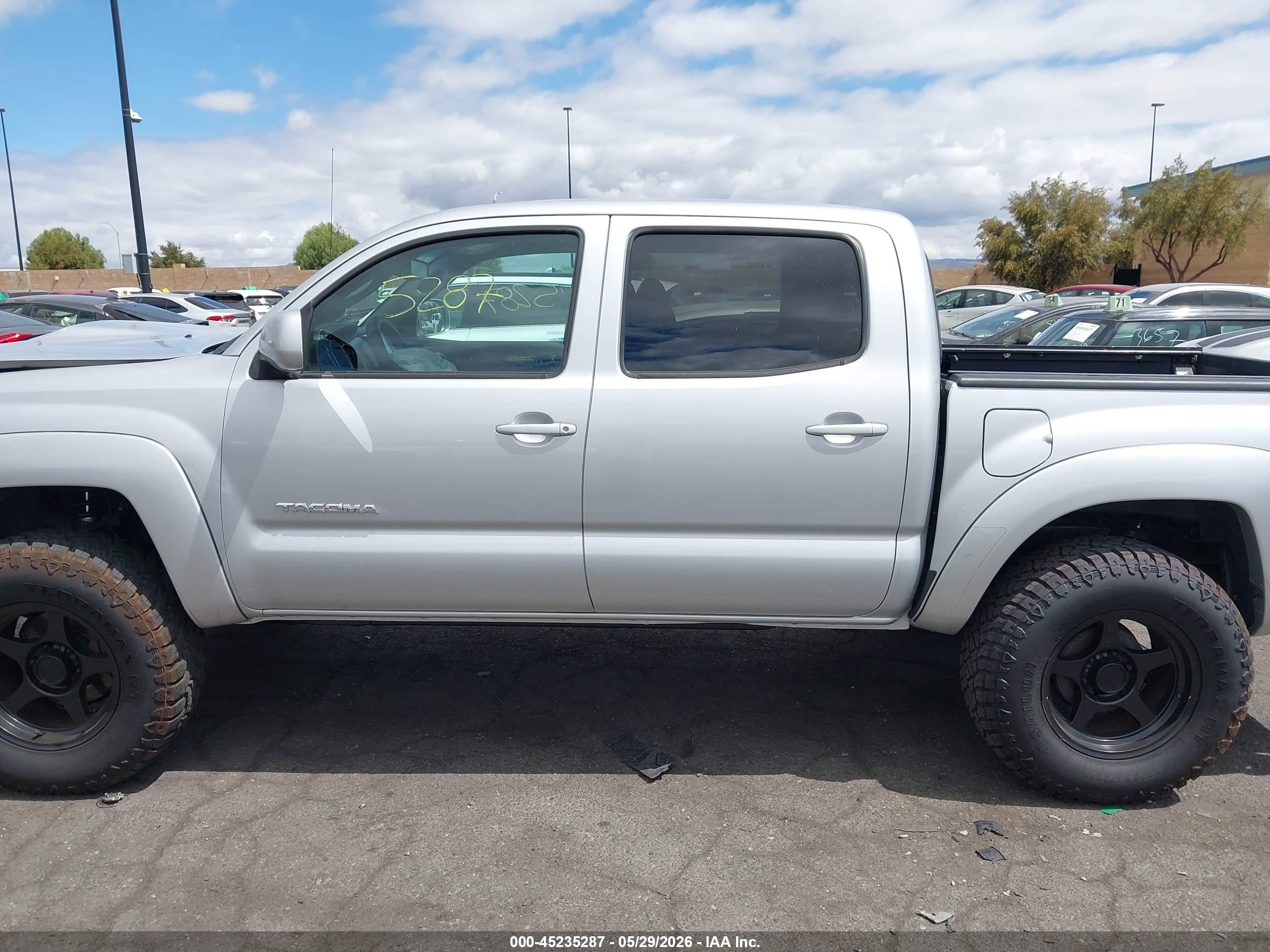 2010 Toyota Tacoma Prerunner V6 Silver vin: 3TMJU4GN6AM100670