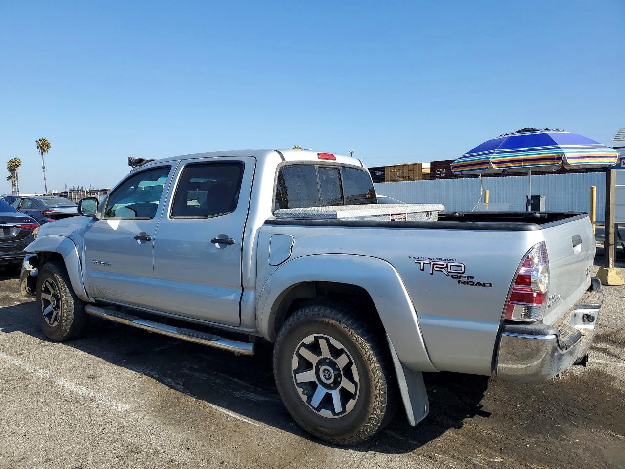 2010 Toyota Tacoma Double Cab Prerunner Silver vin: 3TMJU4GN6AM100992