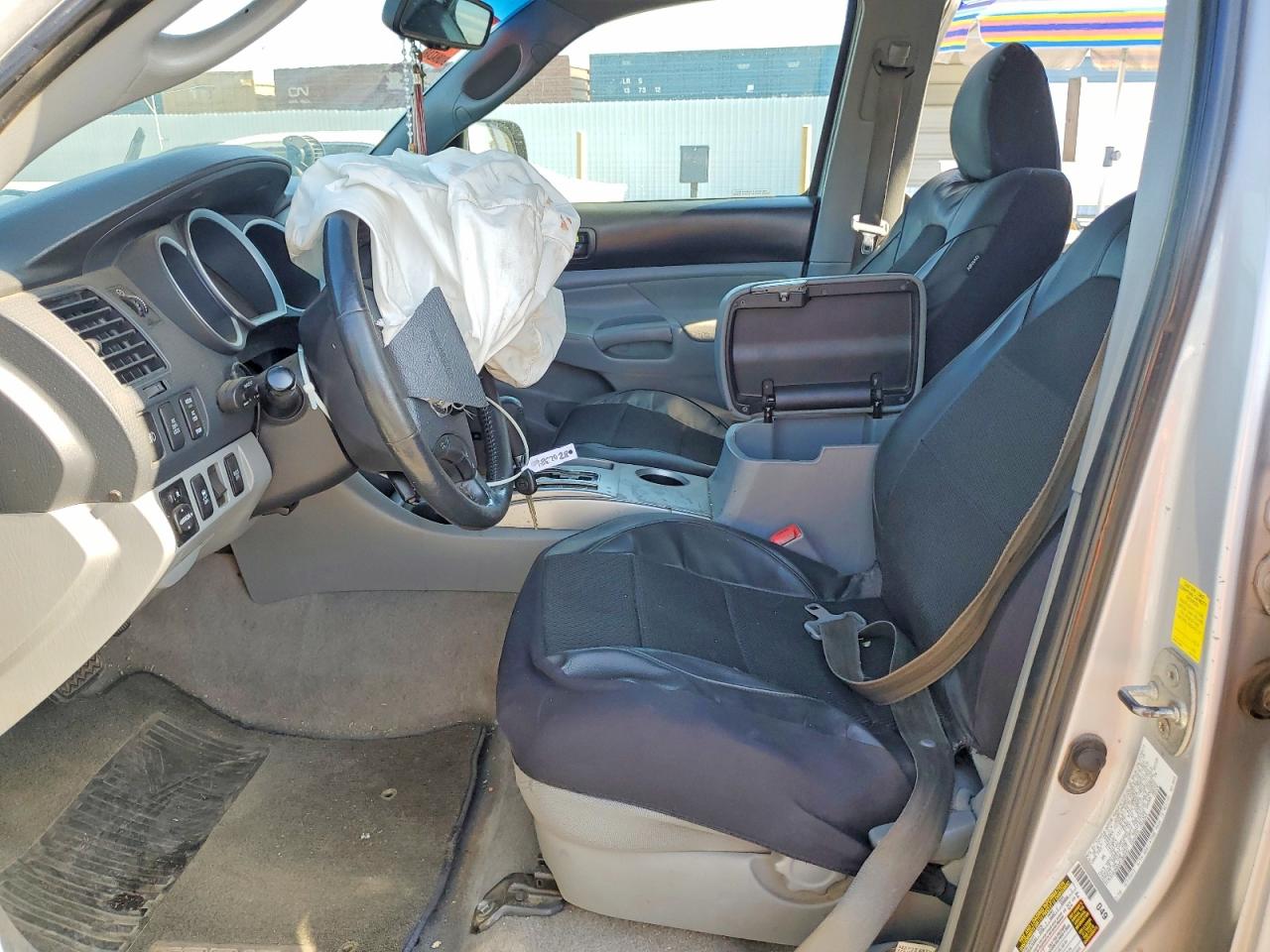 2010 Toyota Tacoma Double Cab Prerunner Silver vin: 3TMJU4GN6AM100992