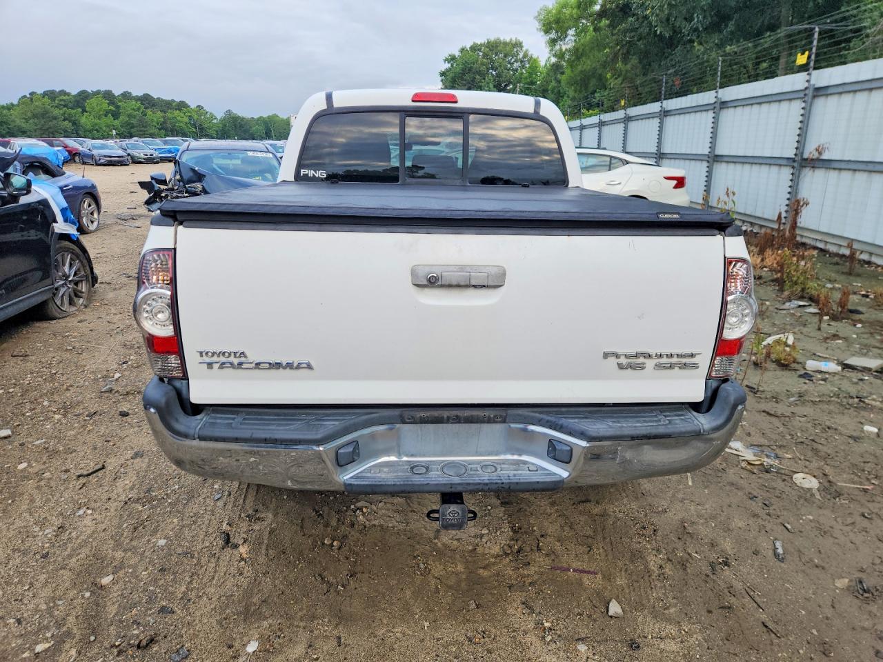 2010 Toyota Tacoma Double Cab Prerunner White vin: 3TMJU4GN6AM106999