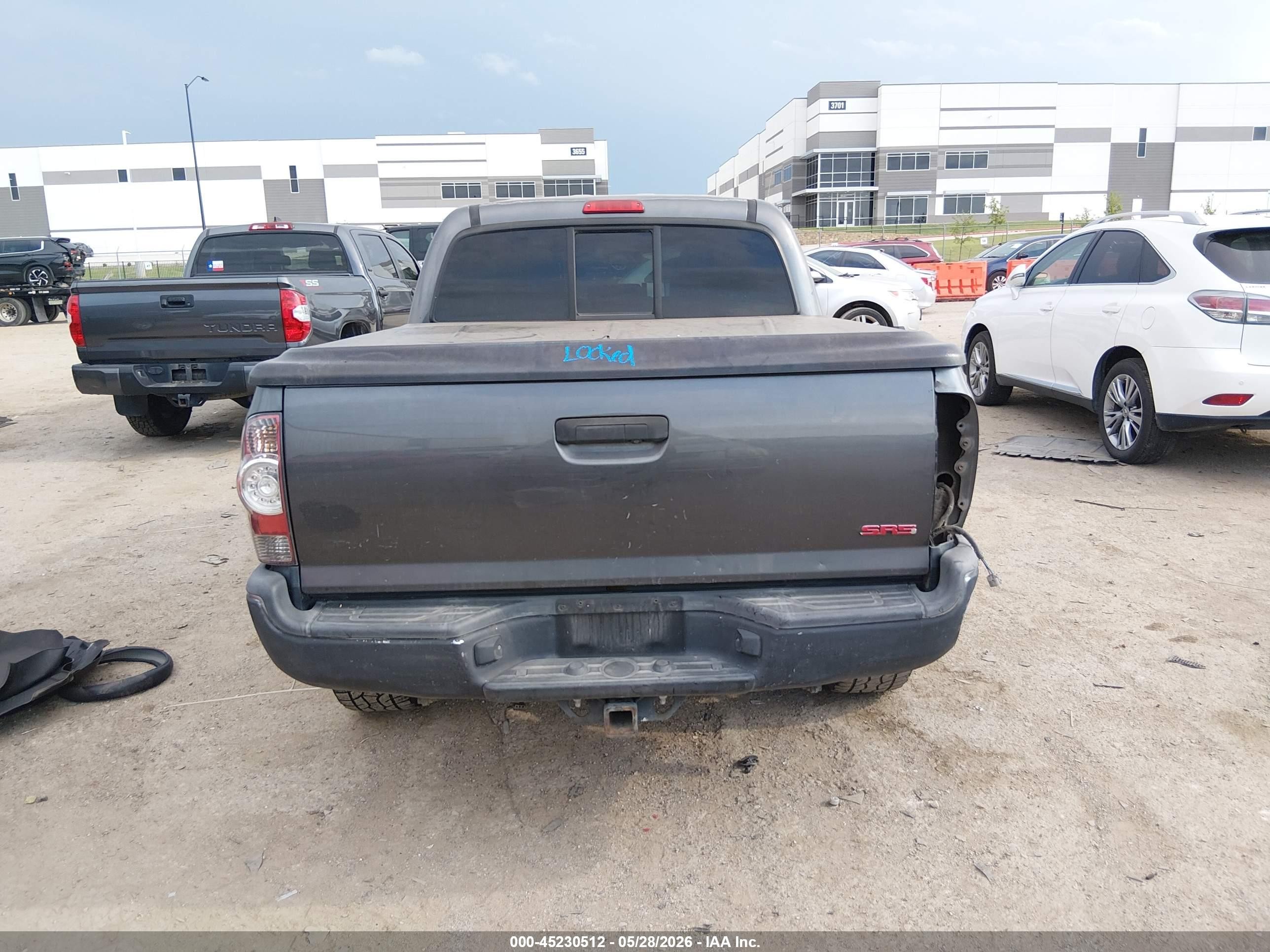 2013 Toyota Tacoma Prerunner V6 Gray vin: 3TMJU4GN6DM141773