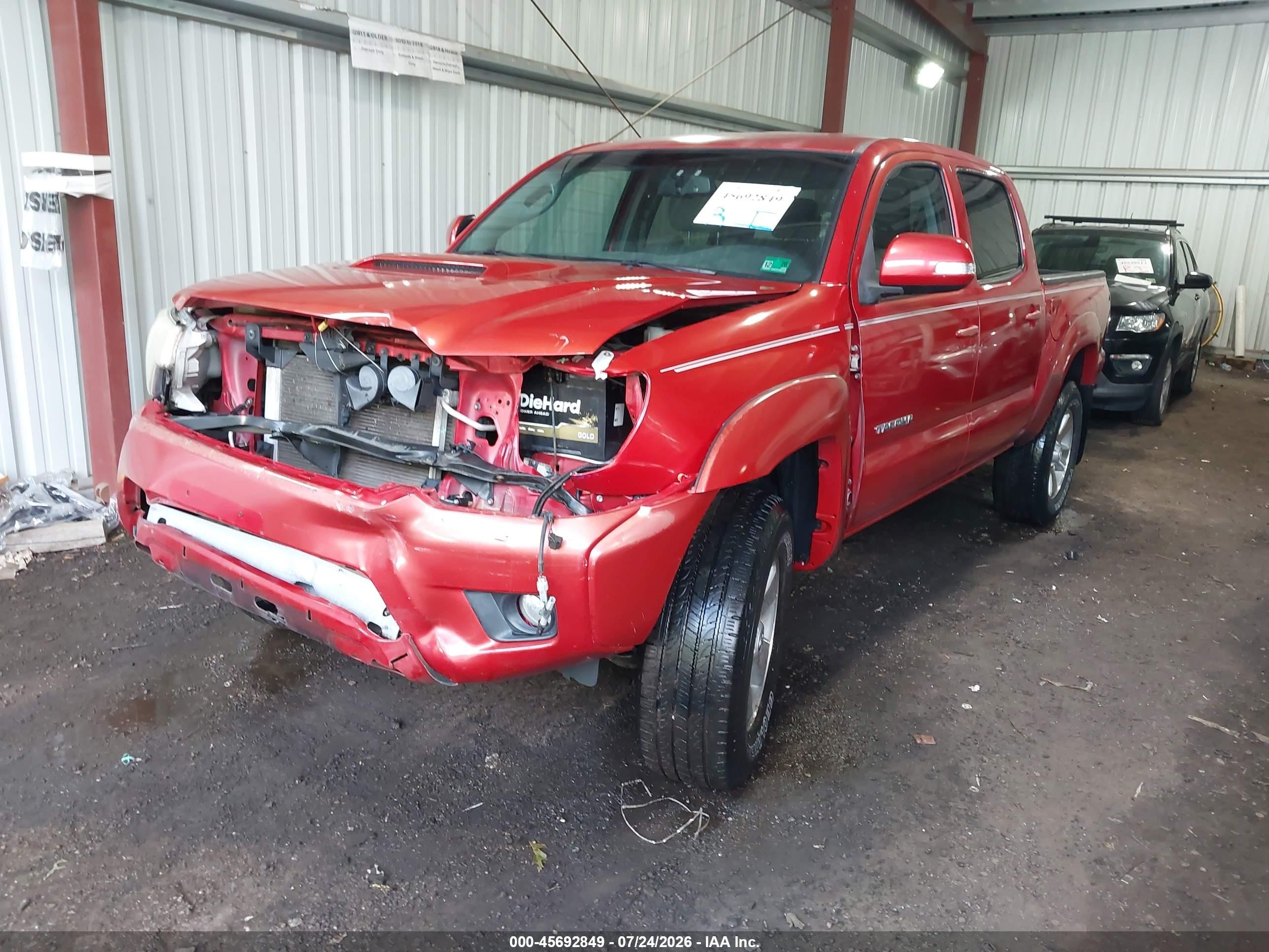 2013 Toyota Tacoma Prerunner V6 Red vin: 3TMJU4GN6DM143135