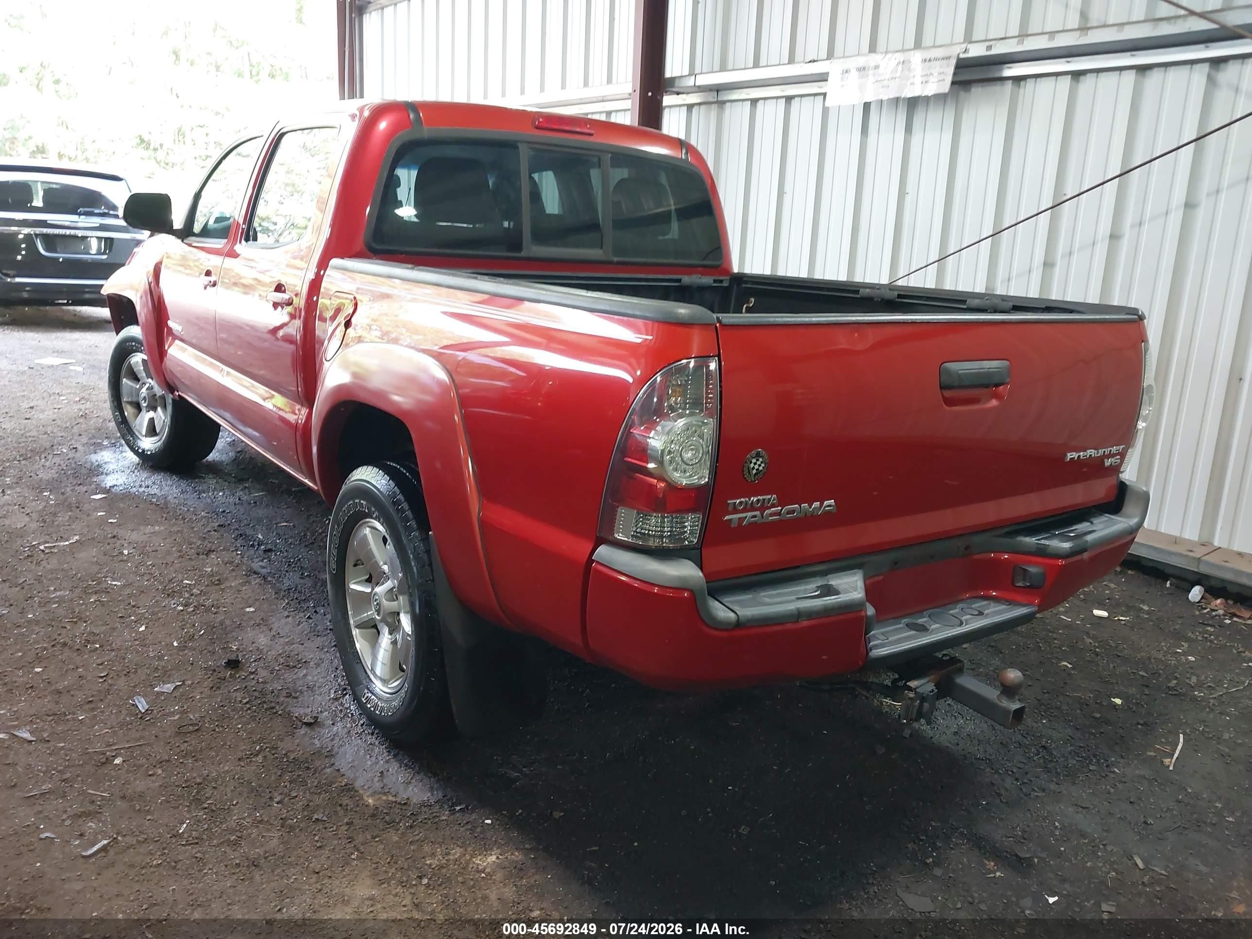 2013 Toyota Tacoma Prerunner V6 Red vin: 3TMJU4GN6DM143135