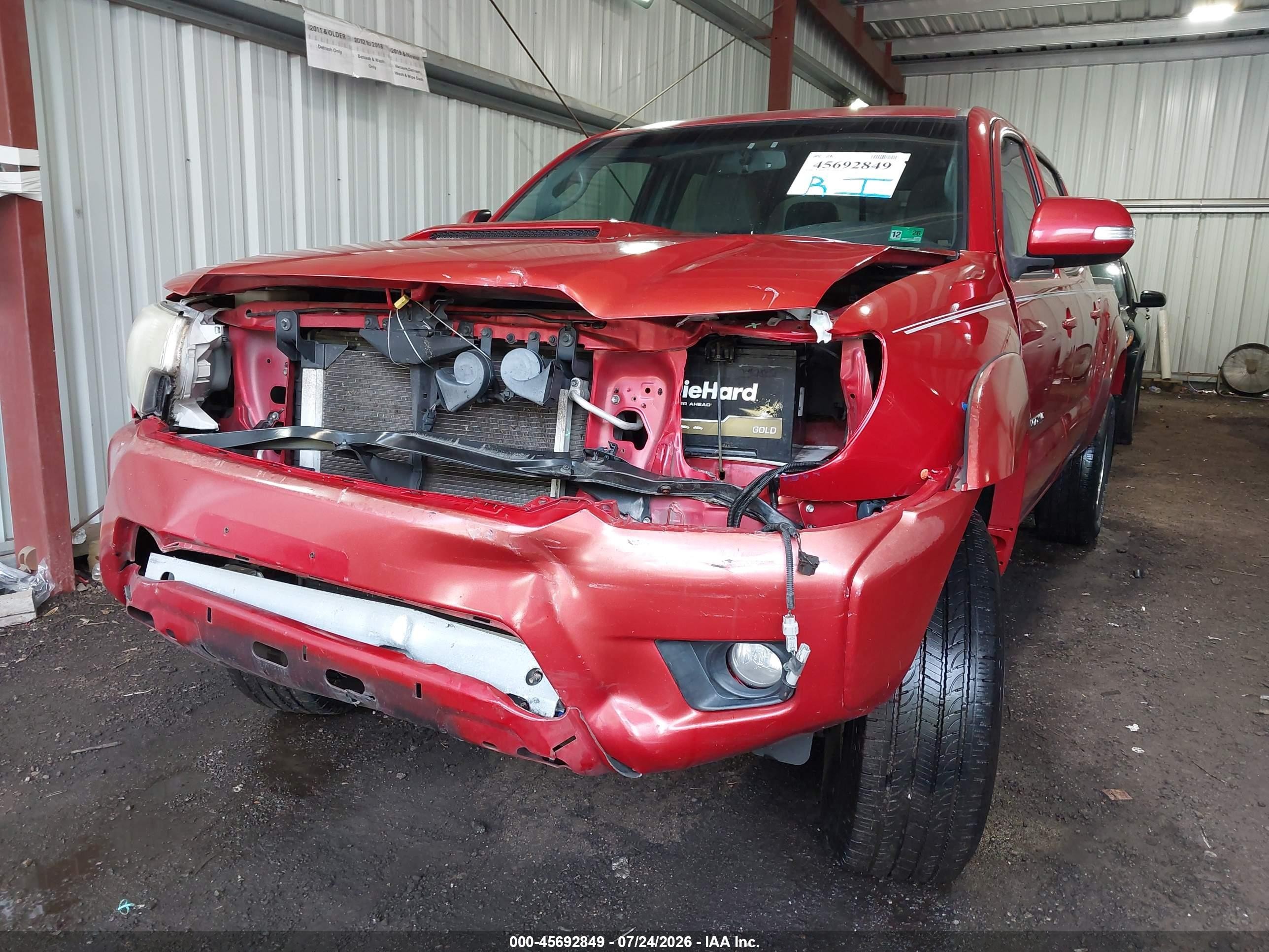 2013 Toyota Tacoma Prerunner V6 Red vin: 3TMJU4GN6DM143135