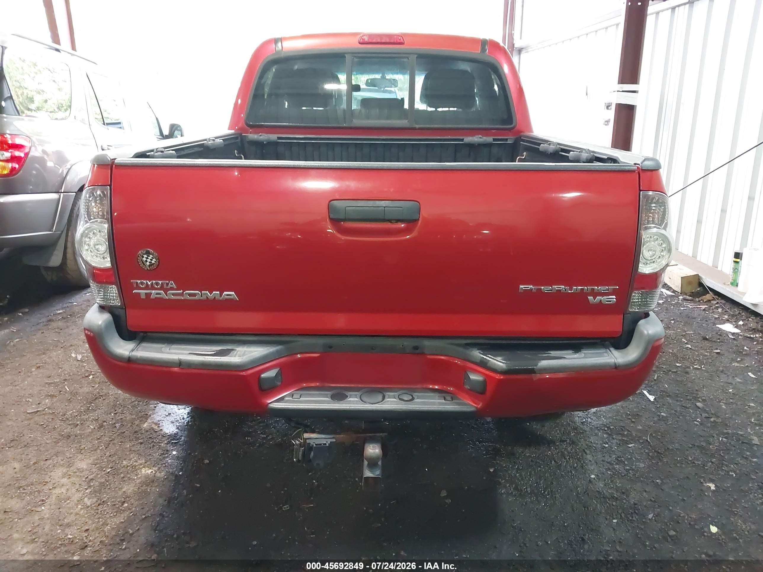 2013 Toyota Tacoma Prerunner V6 Red vin: 3TMJU4GN6DM143135
