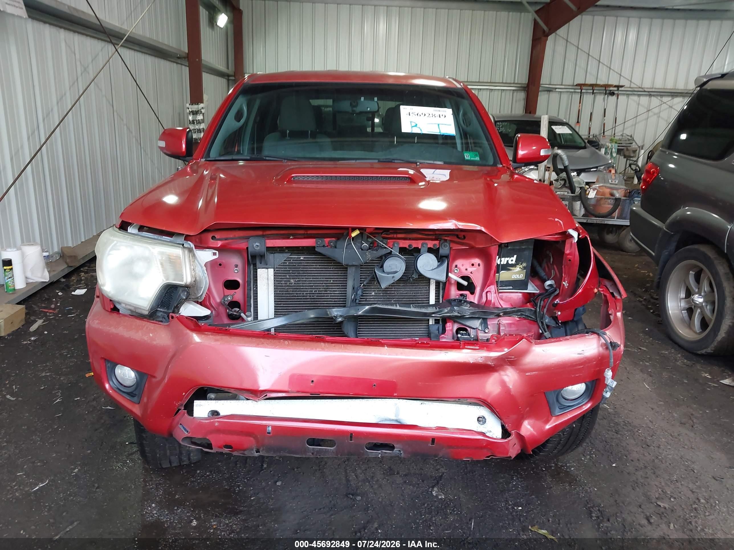 2013 Toyota Tacoma Prerunner V6 Red vin: 3TMJU4GN6DM143135