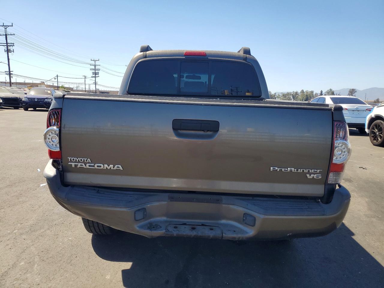 2014 Toyota Tacoma Double Cab Prerunner Brown vin: 3TMJU4GN6EM160857